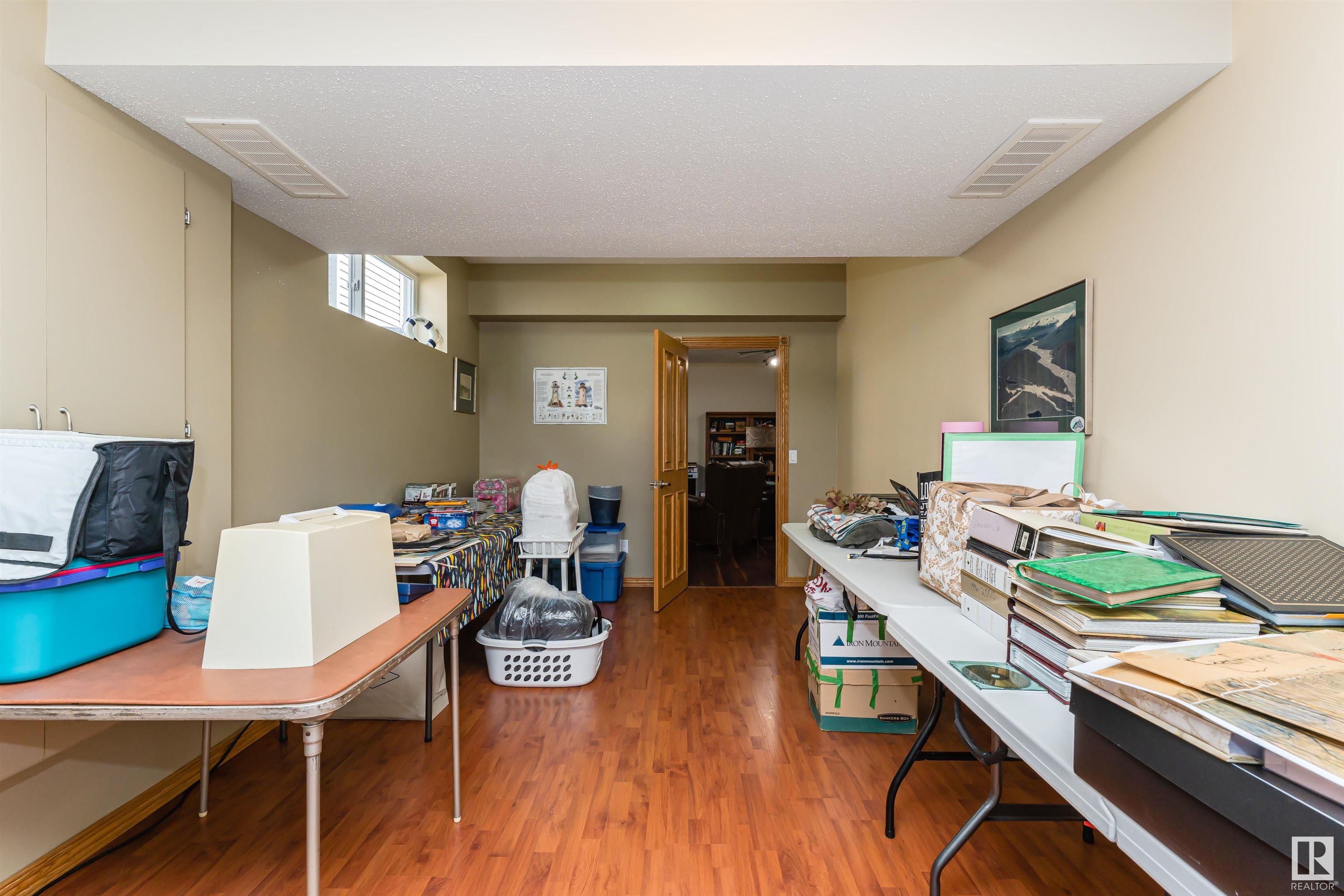 30 LINKSIDE Way