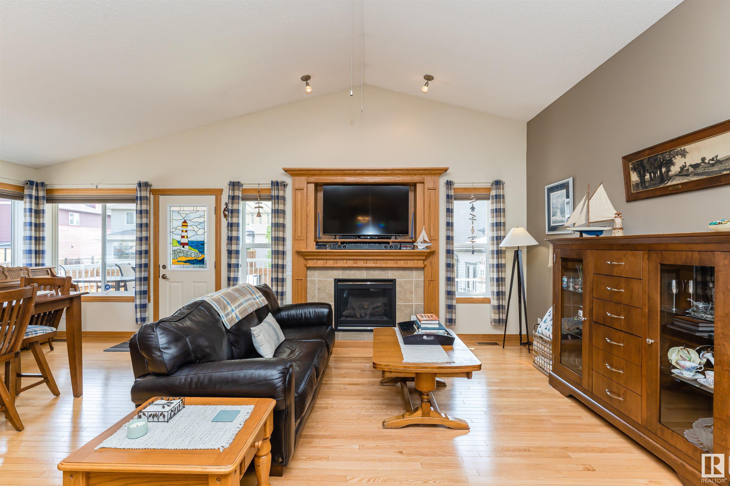 30 LINKSIDE Way