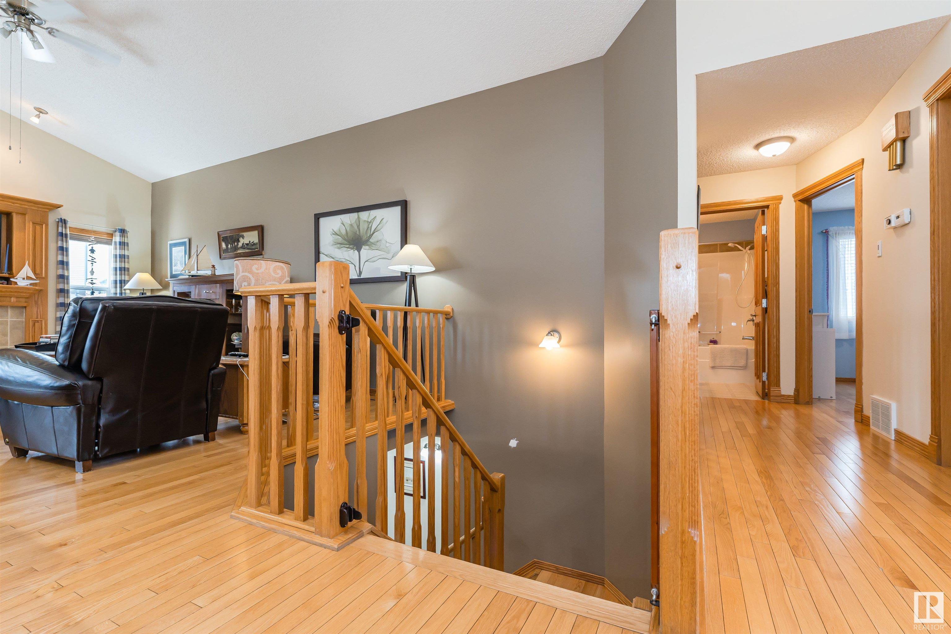 30 LINKSIDE Way