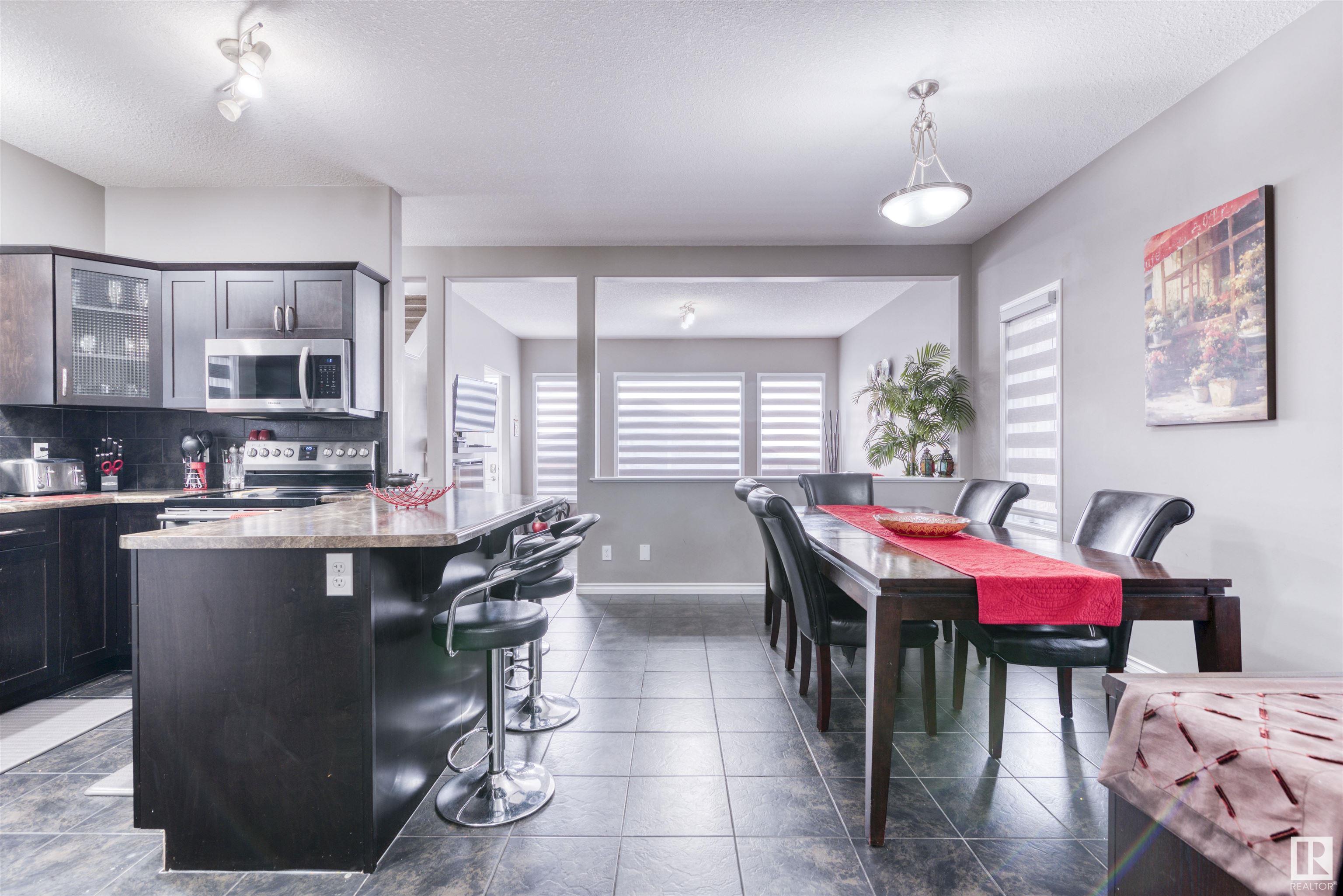 1816 CARRUTHERS Lane