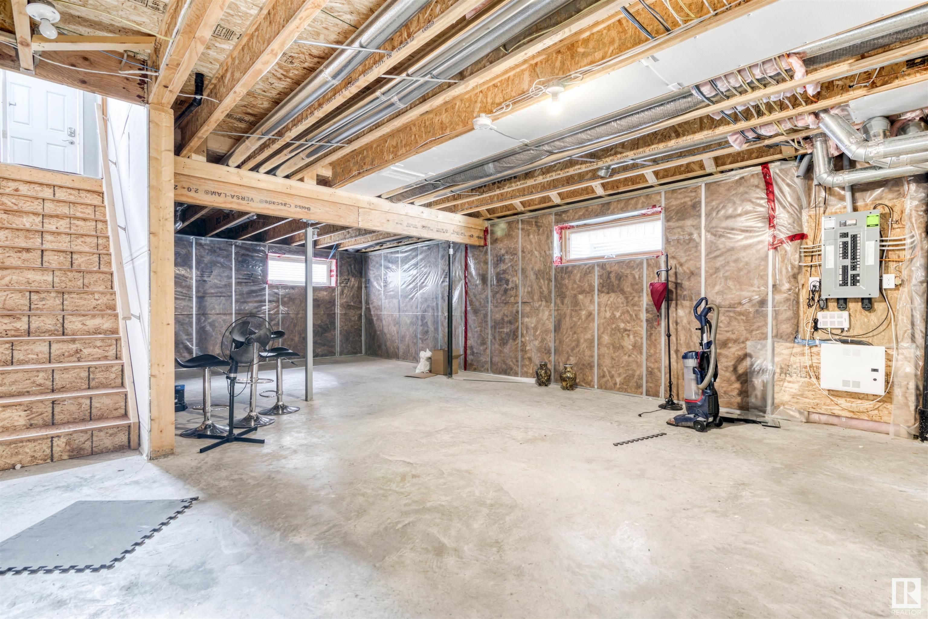 1816 CARRUTHERS Lane