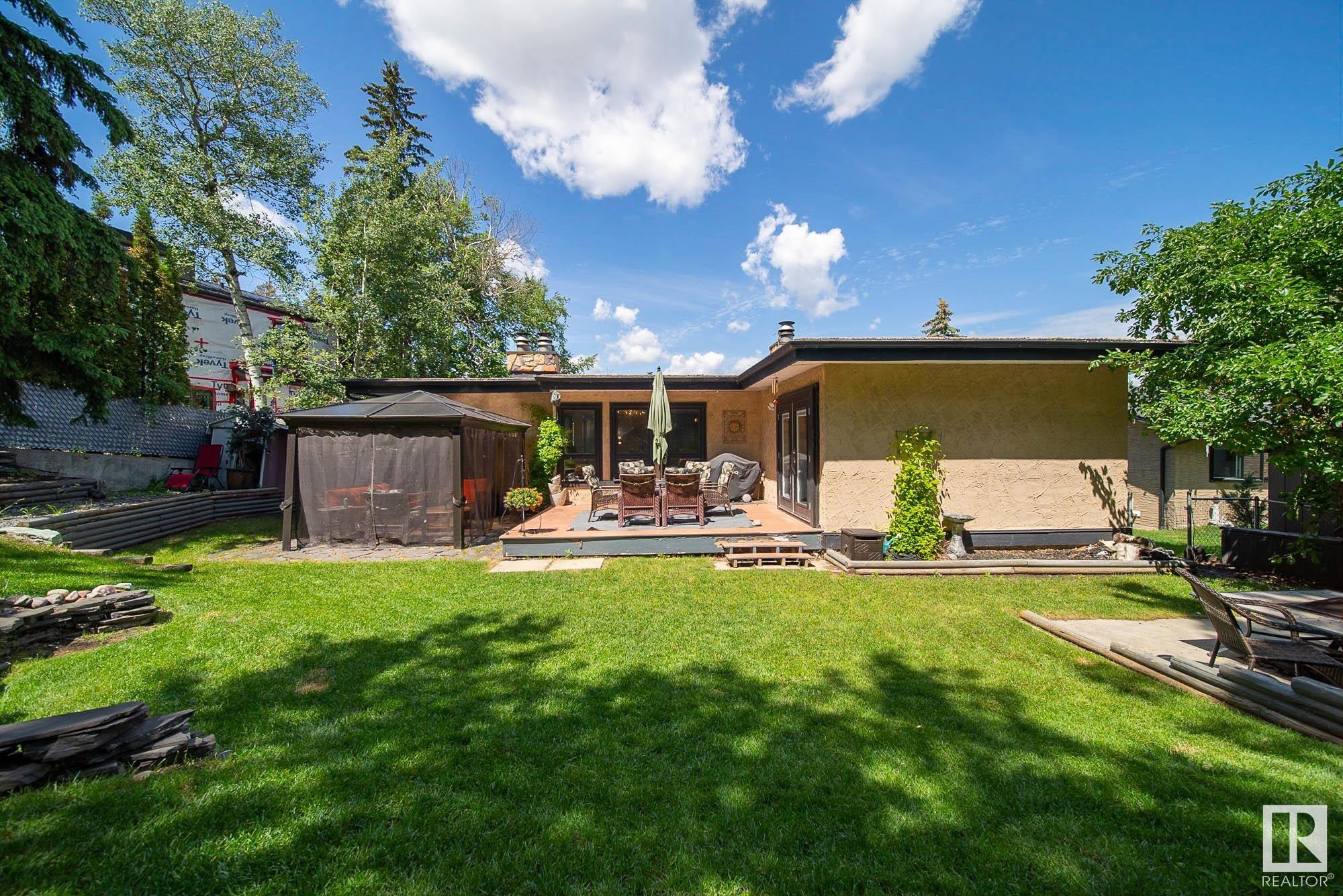 33 MANCHESTER Drive