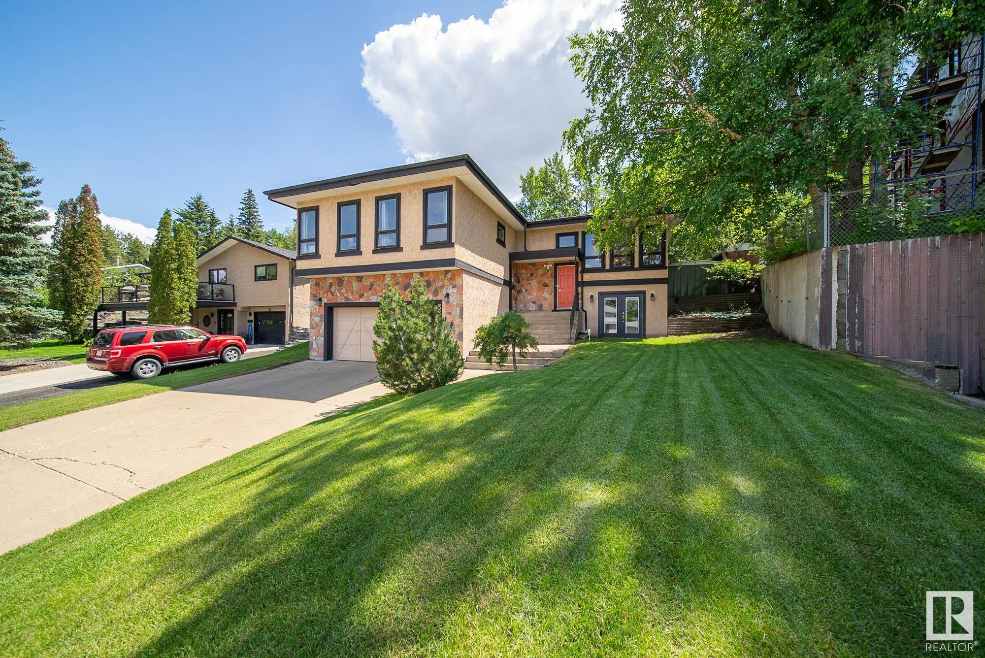 33 MANCHESTER Drive