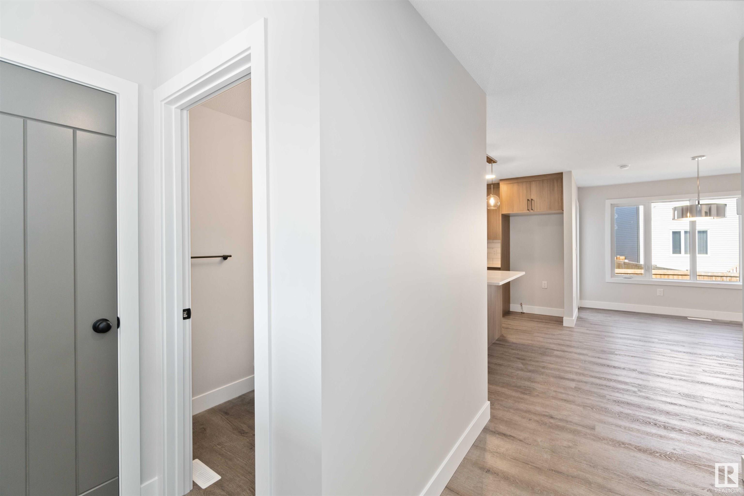 120 SPRUCE GARDENS Crescent