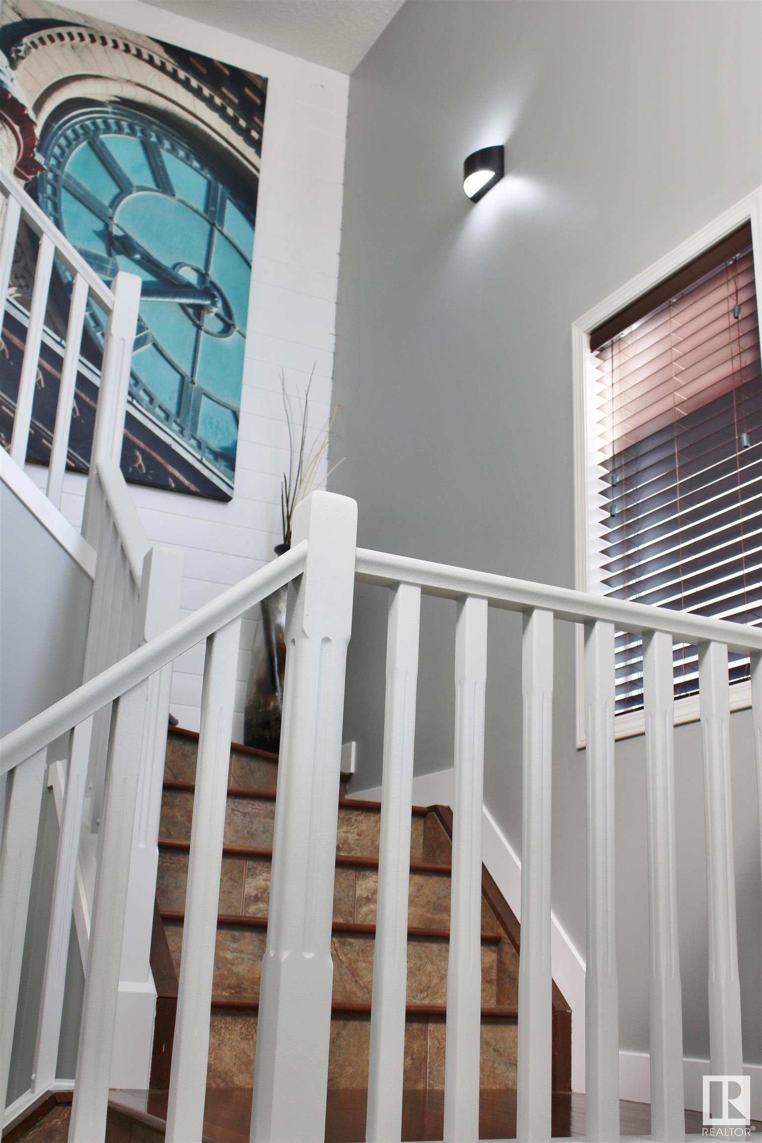 18 SPRING Gate