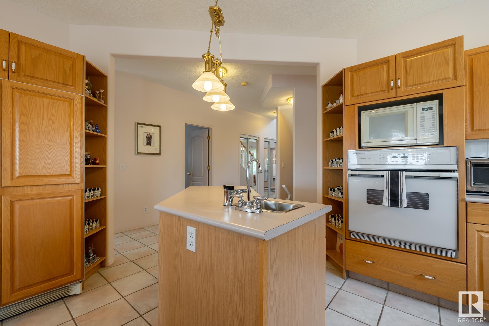 6 EVEREST Crescent