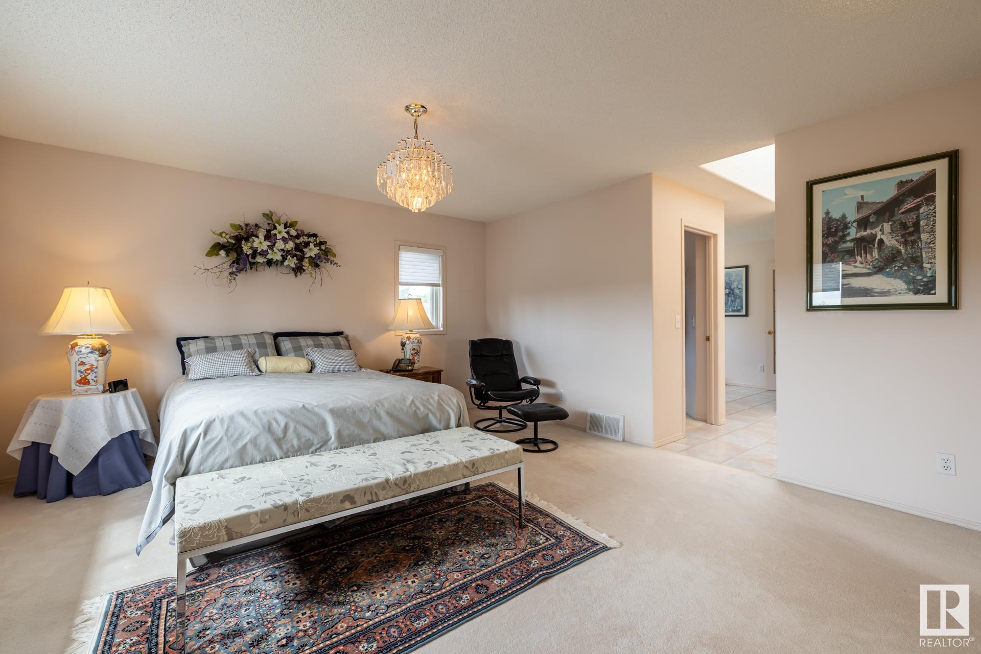 6 EVEREST Crescent