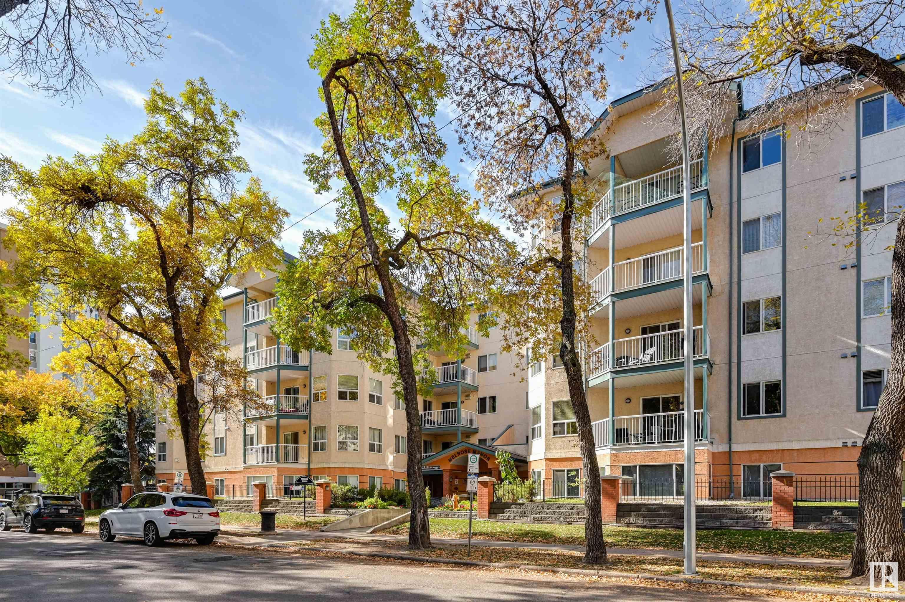 104 9938 104 Street