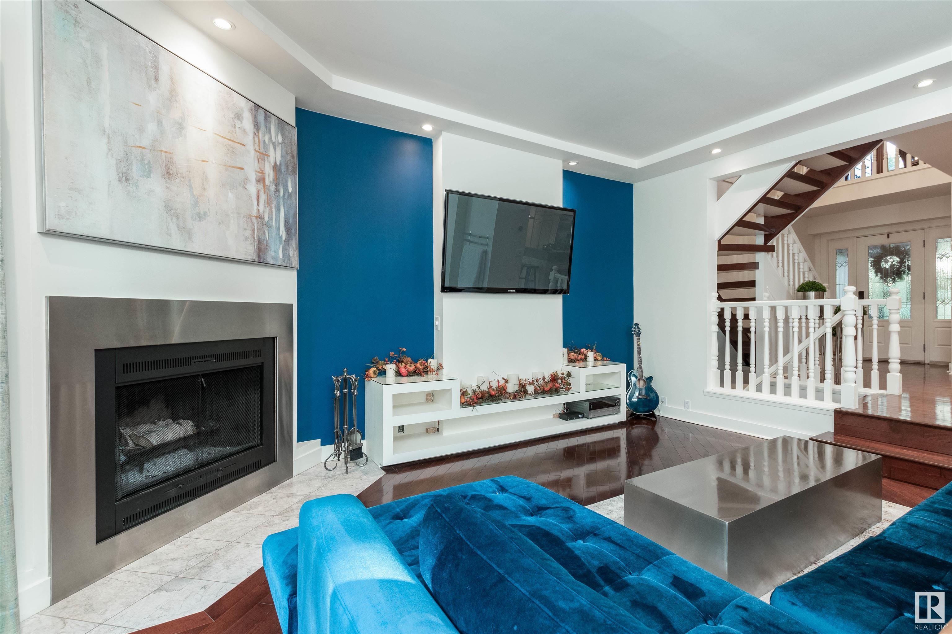 611 WOODBRIDGE Way