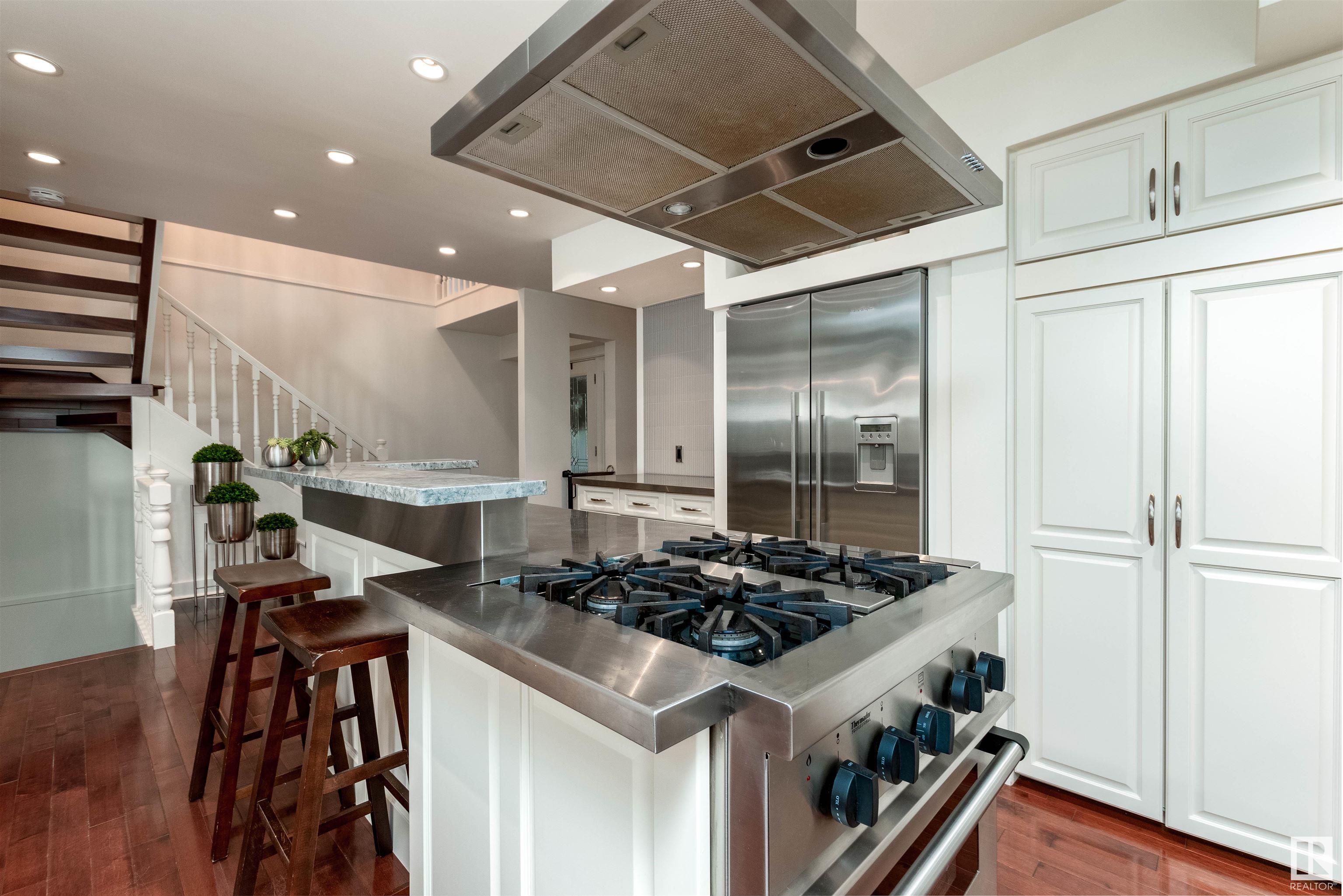 611 WOODBRIDGE Way