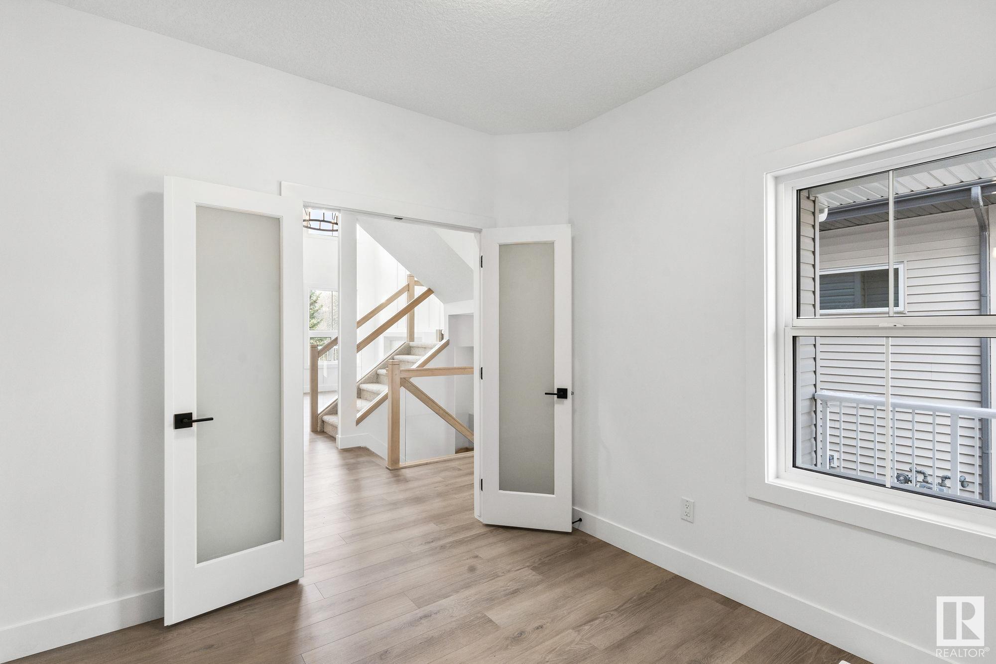 118 HEMINGWAY Crescent