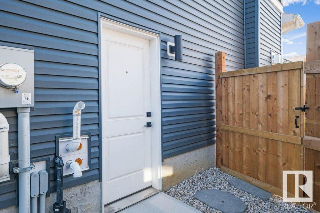 21 ENCORE Crescent