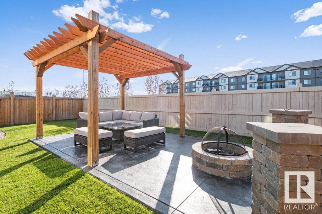 21 ENCORE Crescent