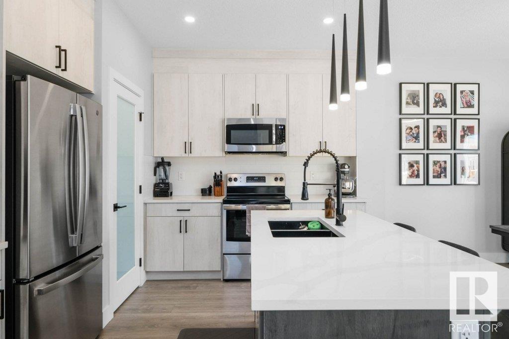 21 ENCORE Crescent