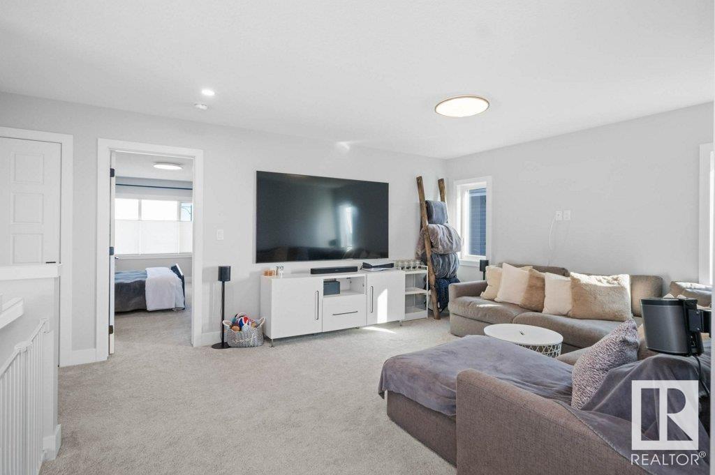 21 ENCORE Crescent