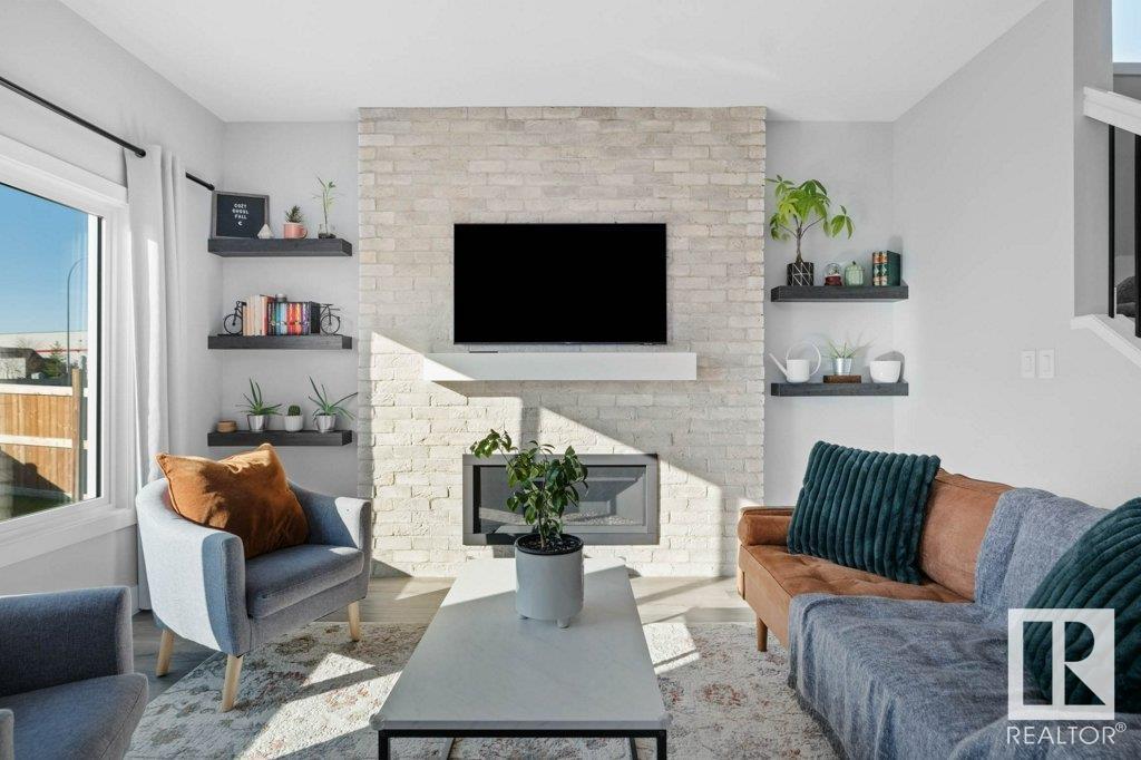 21 ENCORE Crescent