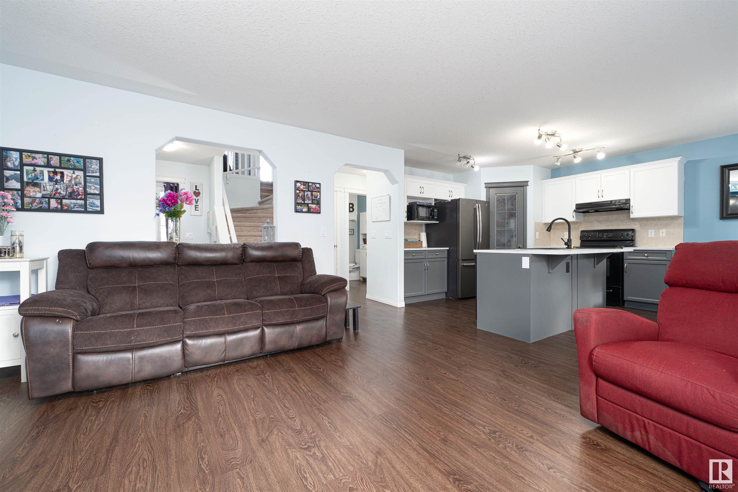 204 WESTWOOD Point(e)