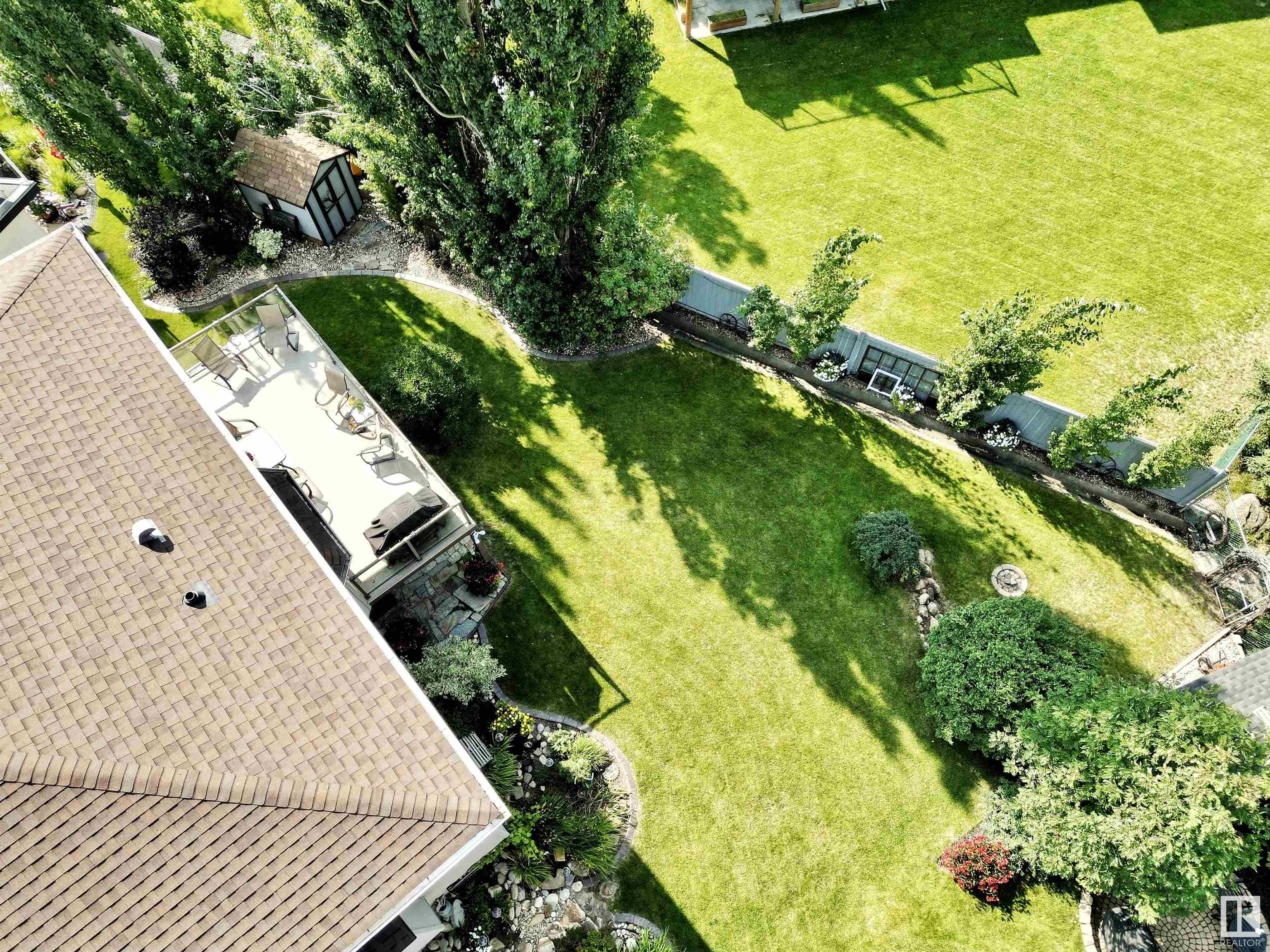 15 HILLCREST Place