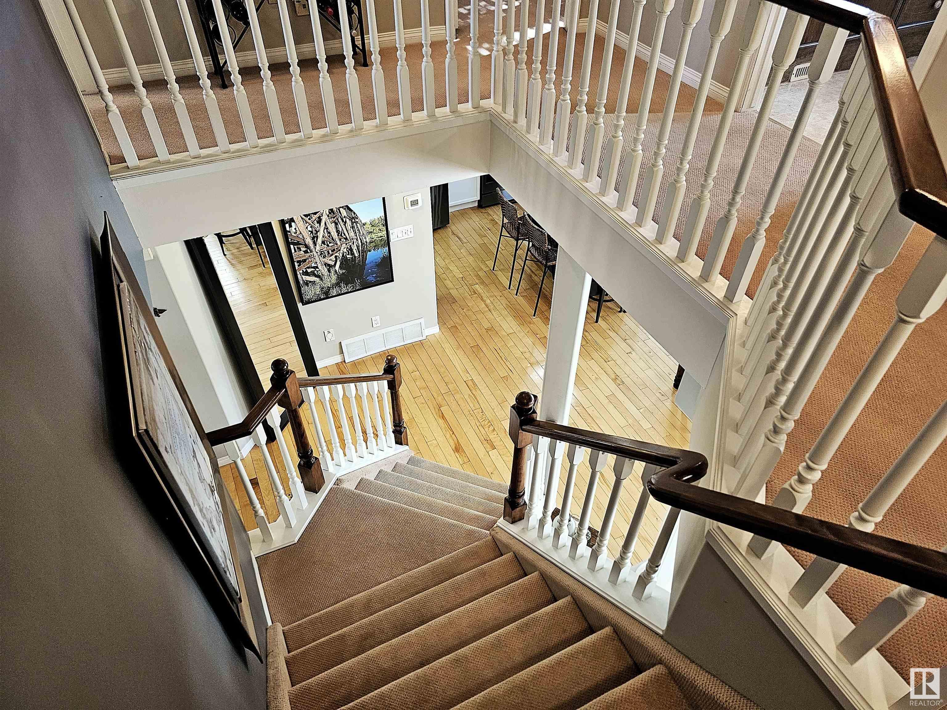 15 HILLCREST Place