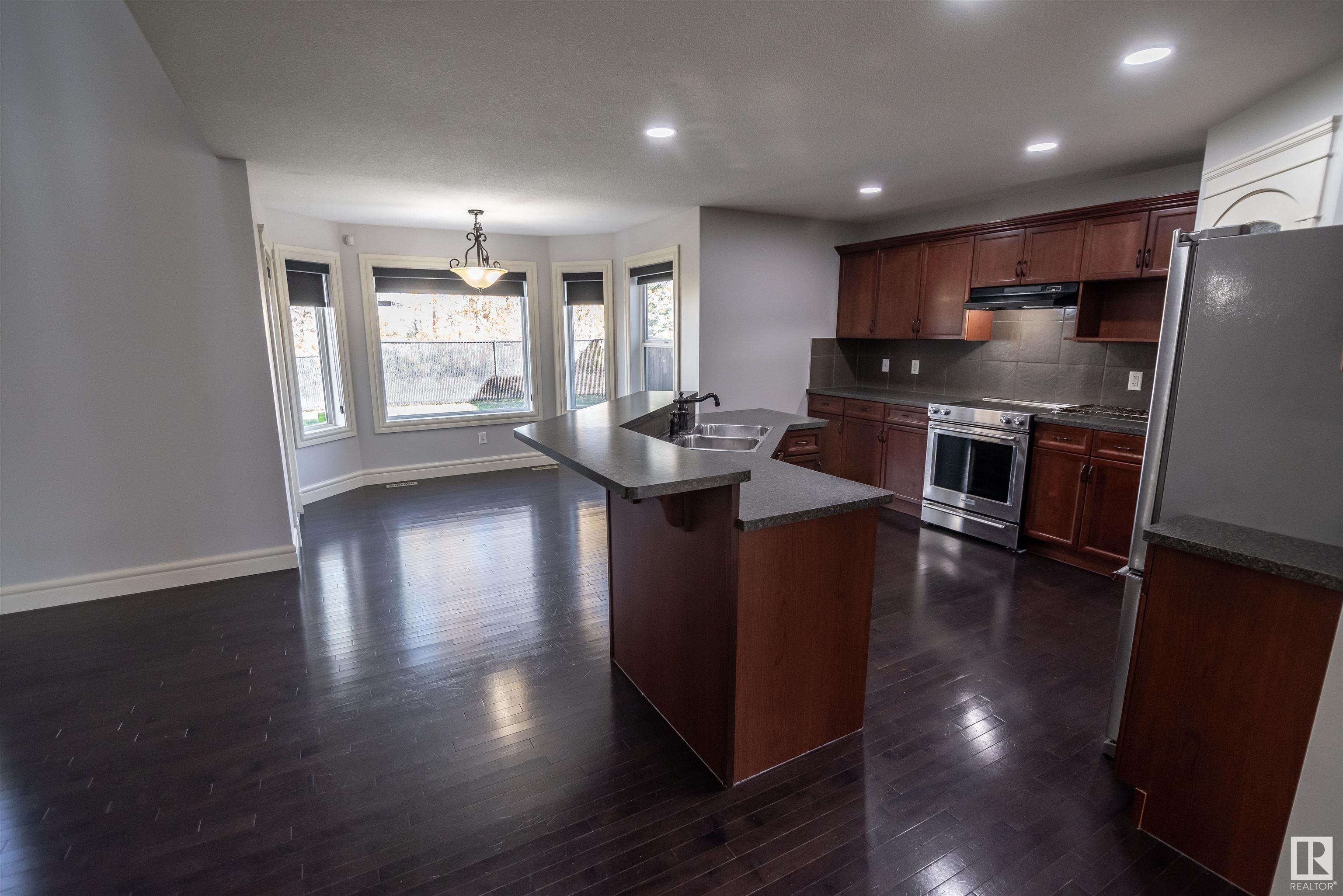 24 HICKORY Trail