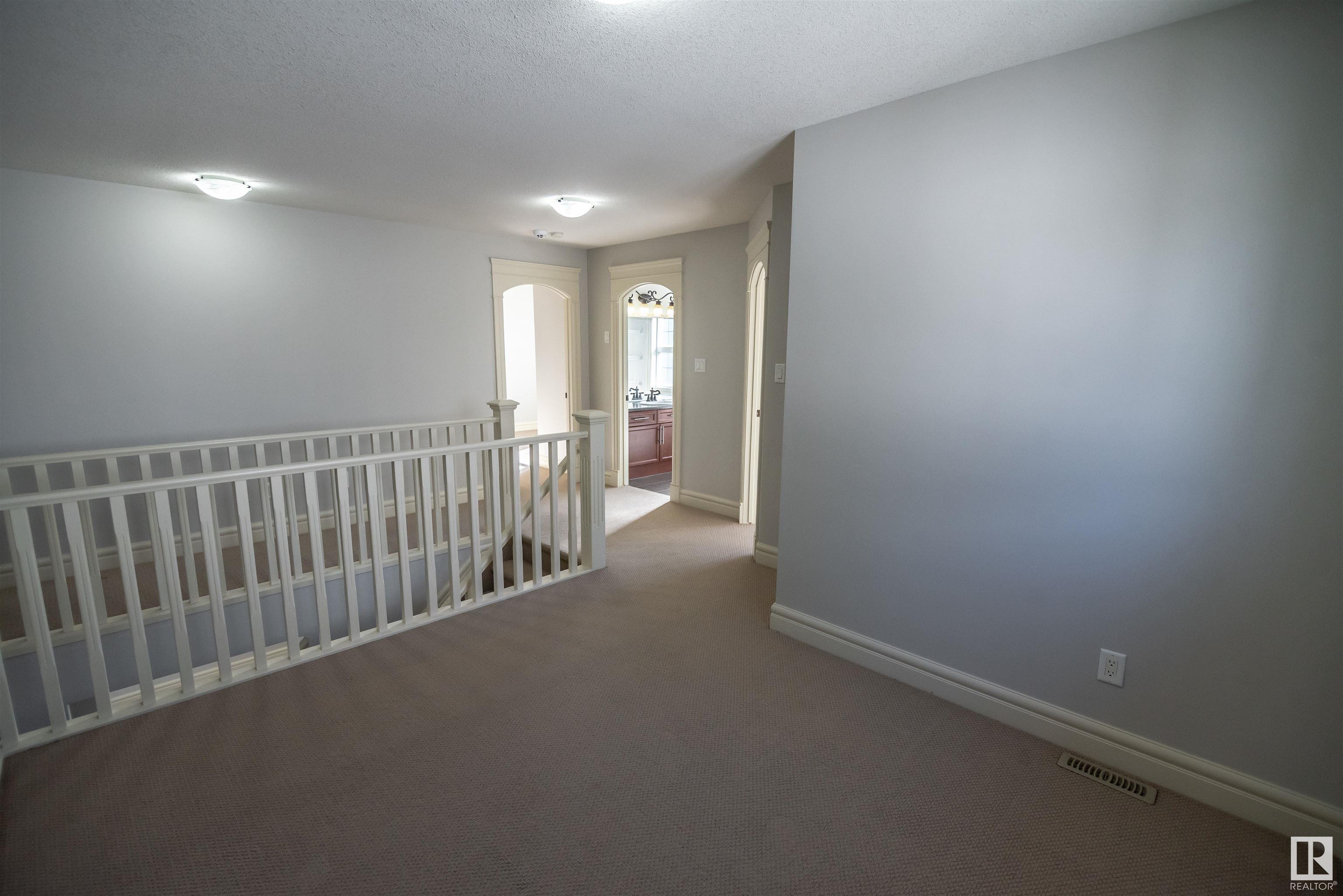 24 HICKORY Trail