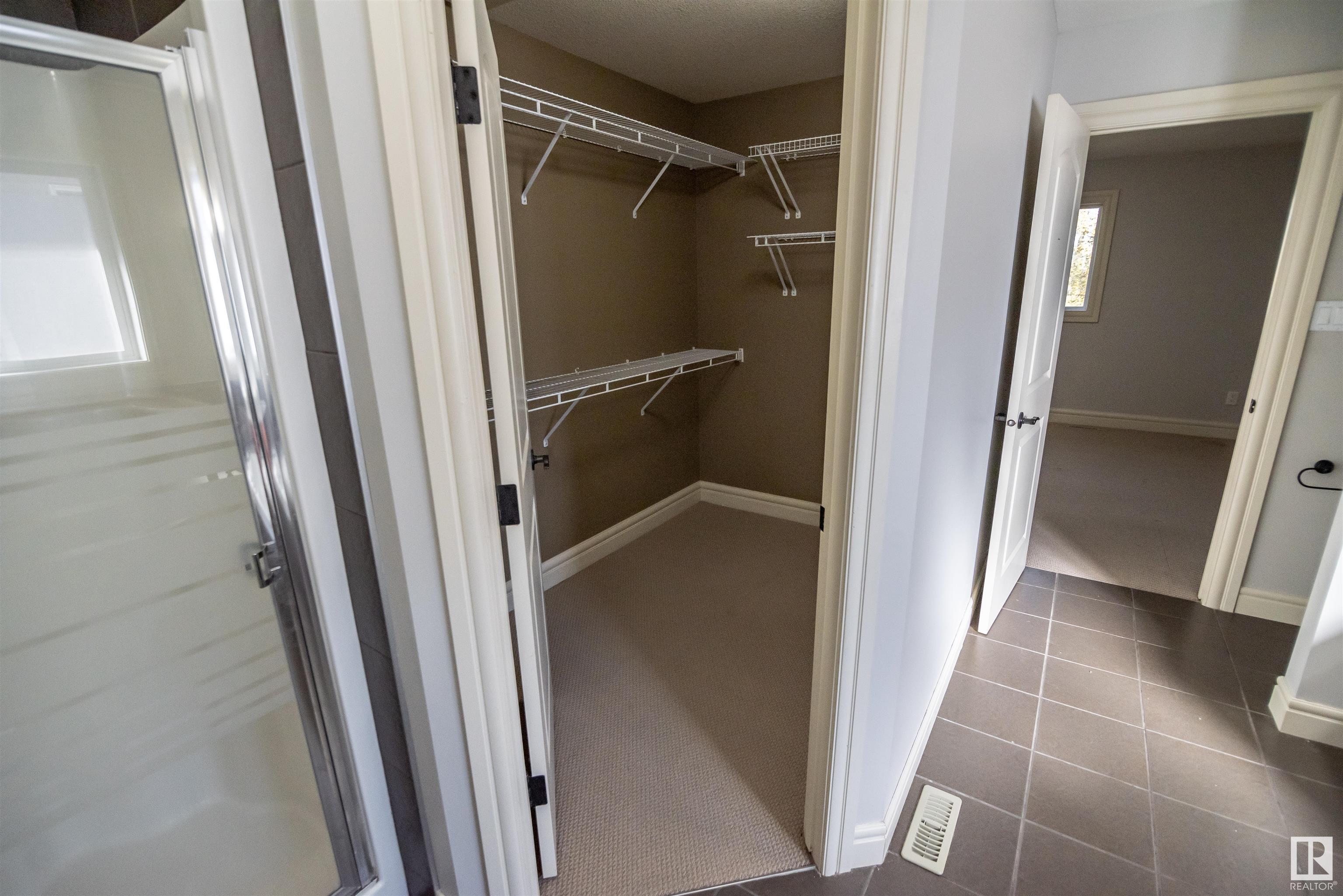 24 HICKORY Trail