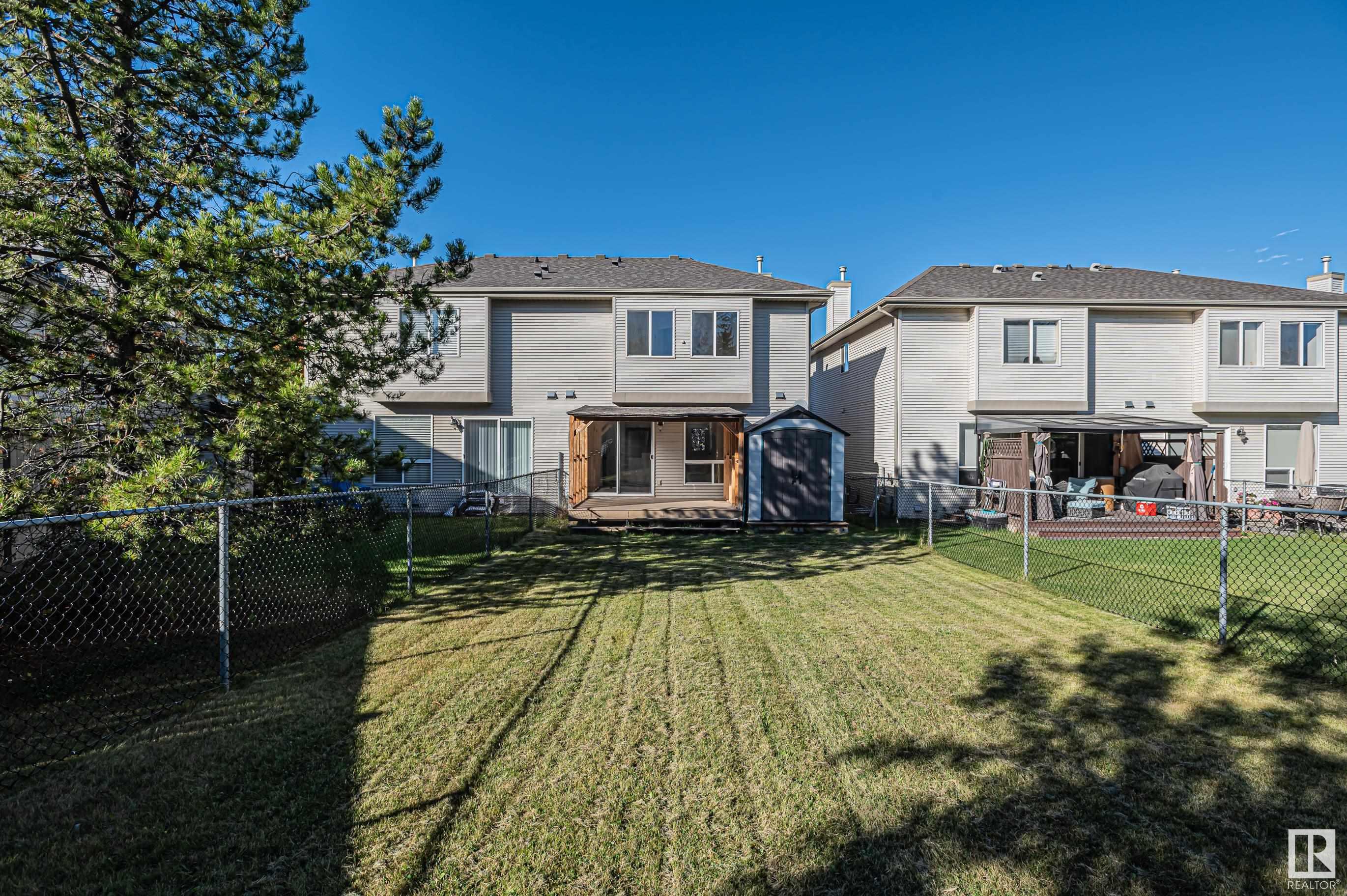 3 155 CROCUS Crescent