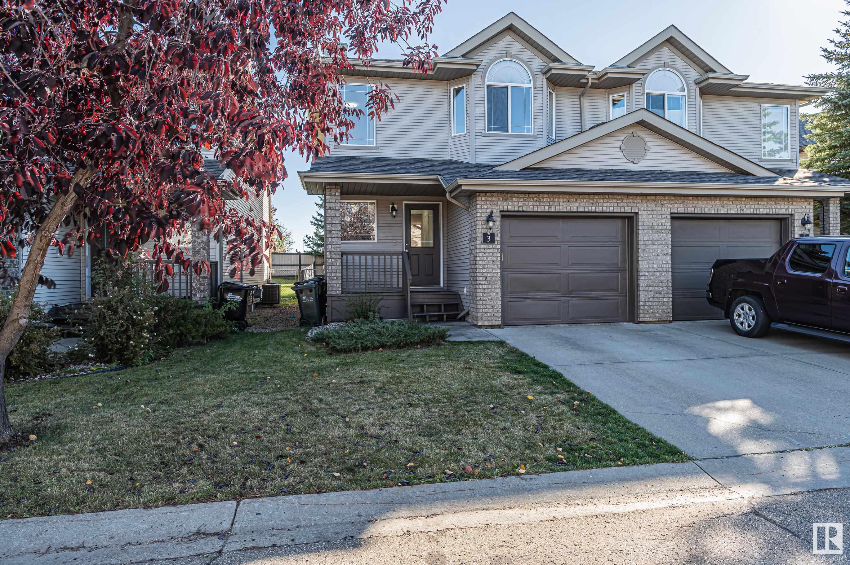 3 155 CROCUS Crescent