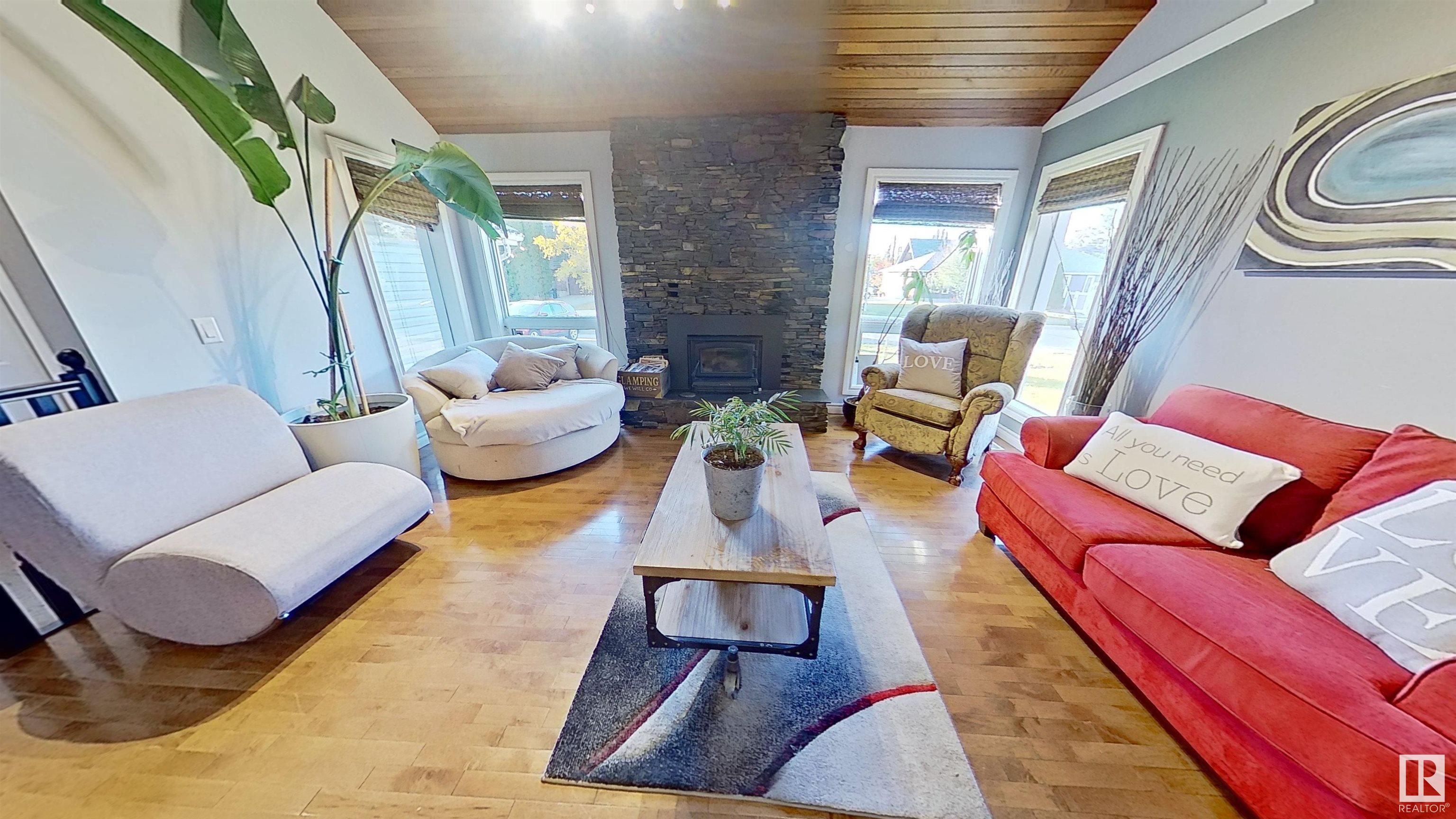 442 VILLAGE Drive