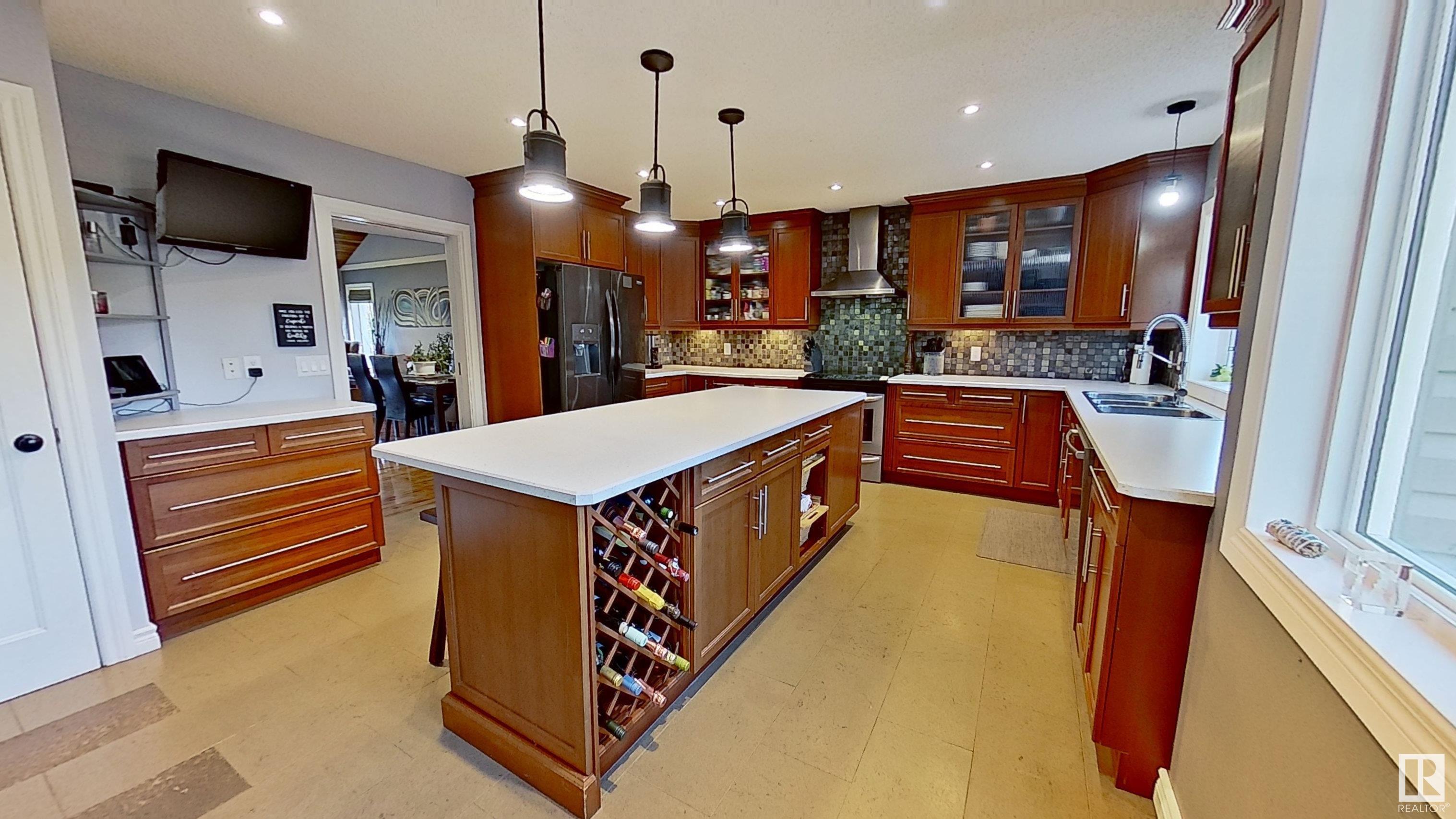 442 VILLAGE Drive