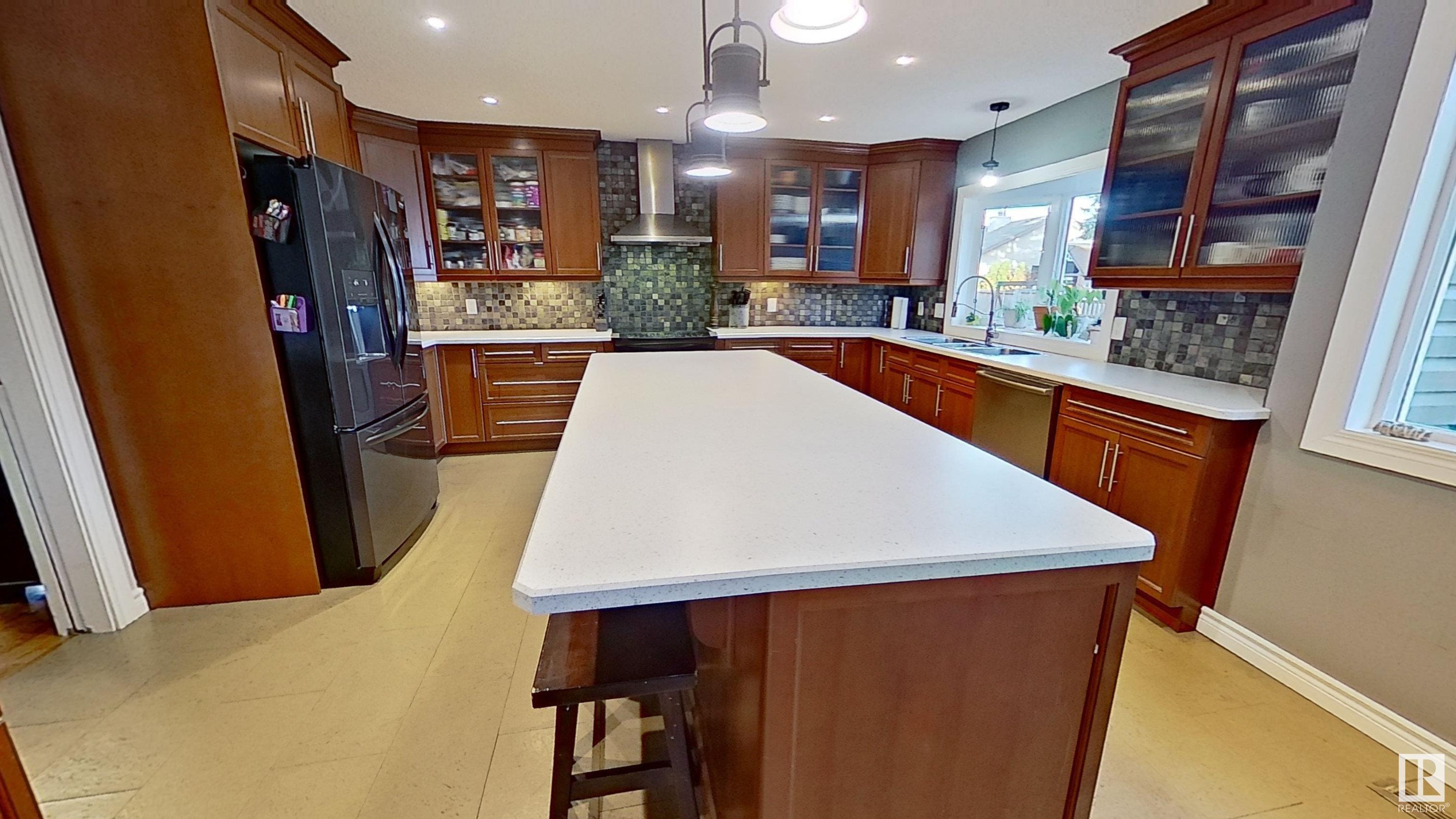 442 VILLAGE Drive
