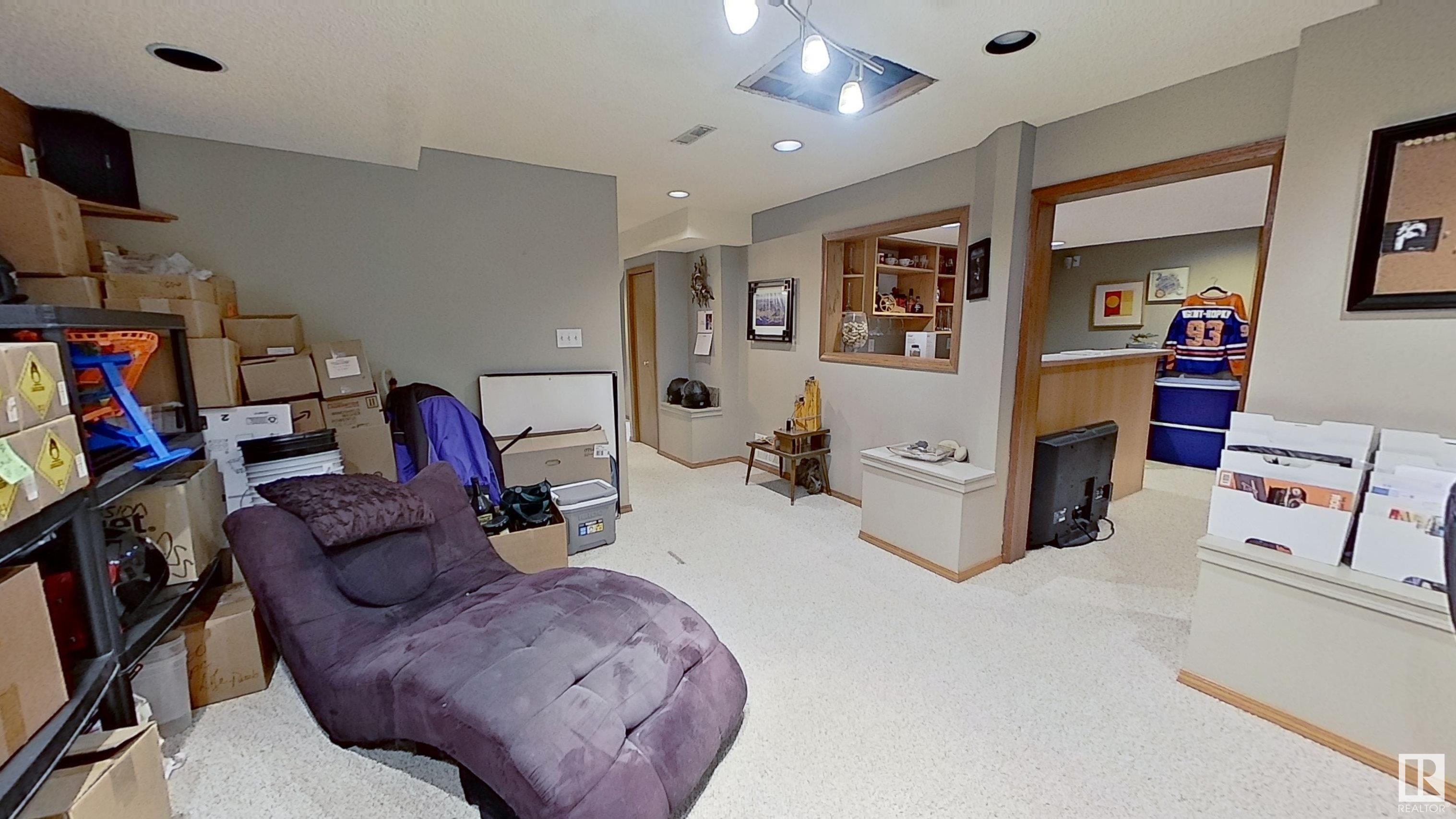 442 VILLAGE Drive