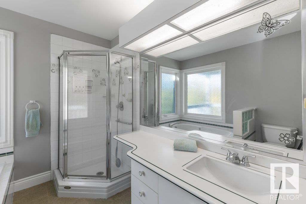 3 INVERMERE Place