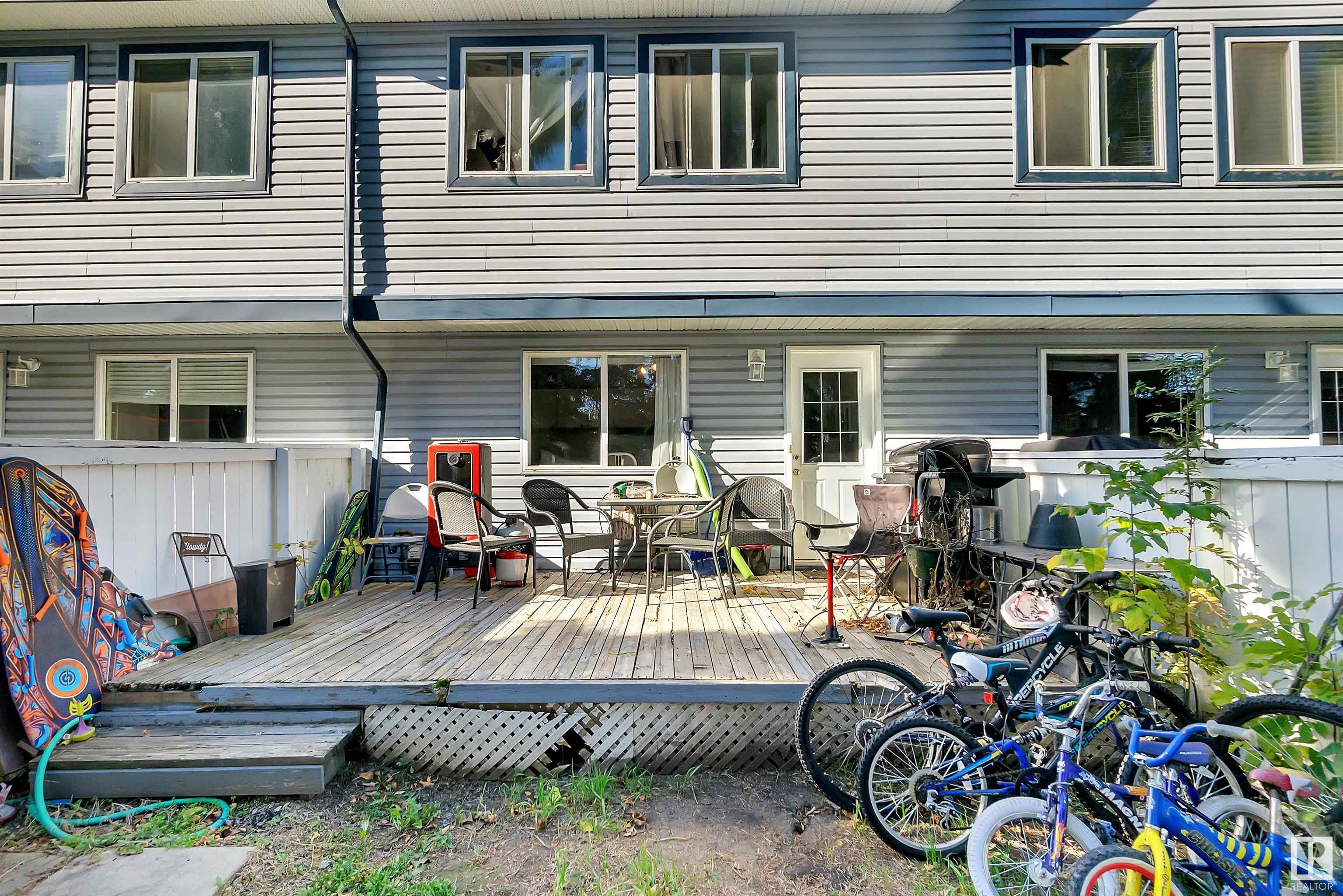 10 100 WESTRIDGE Crescent