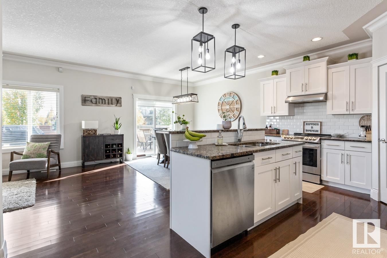 903 REGENCY Drive