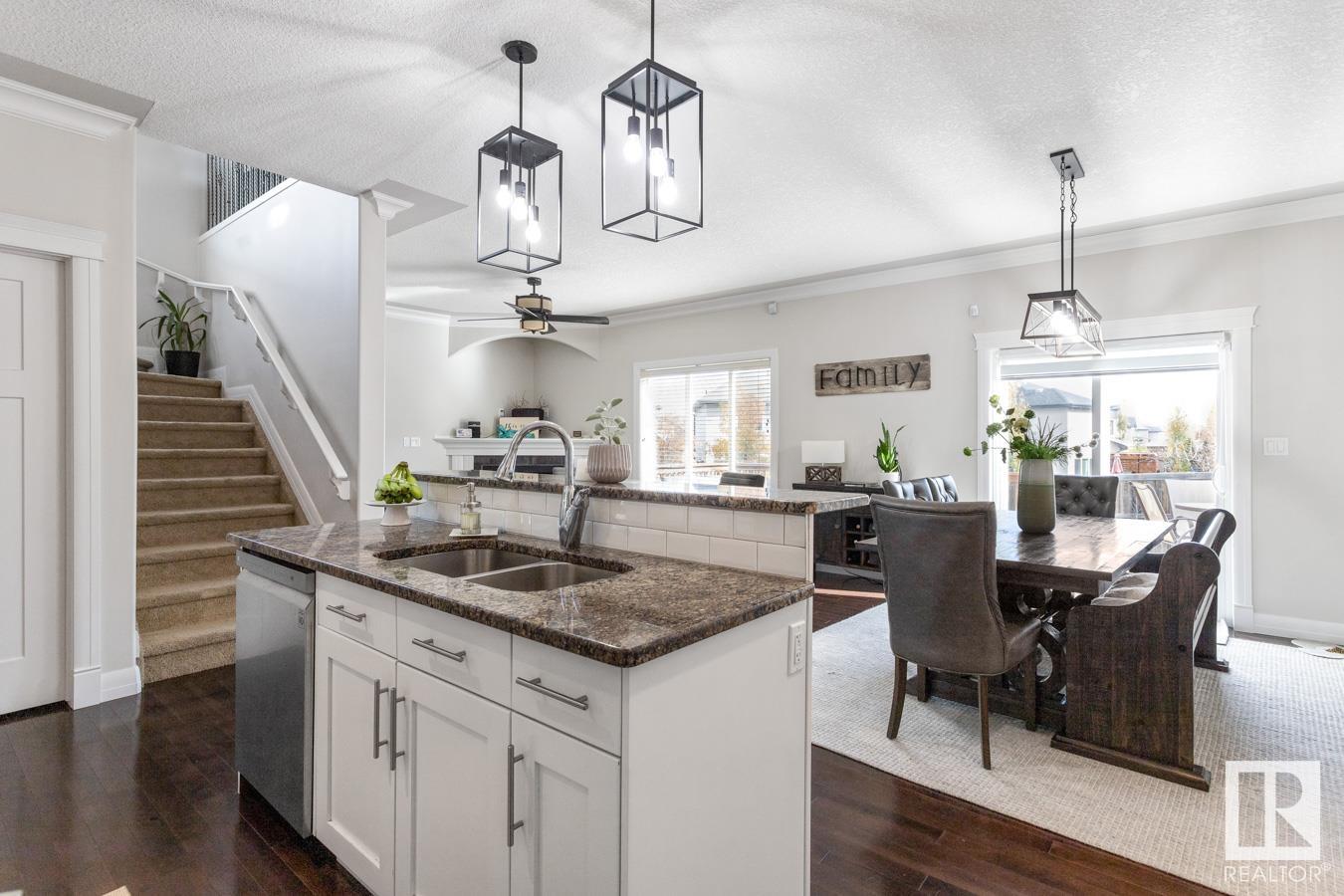 903 REGENCY Drive