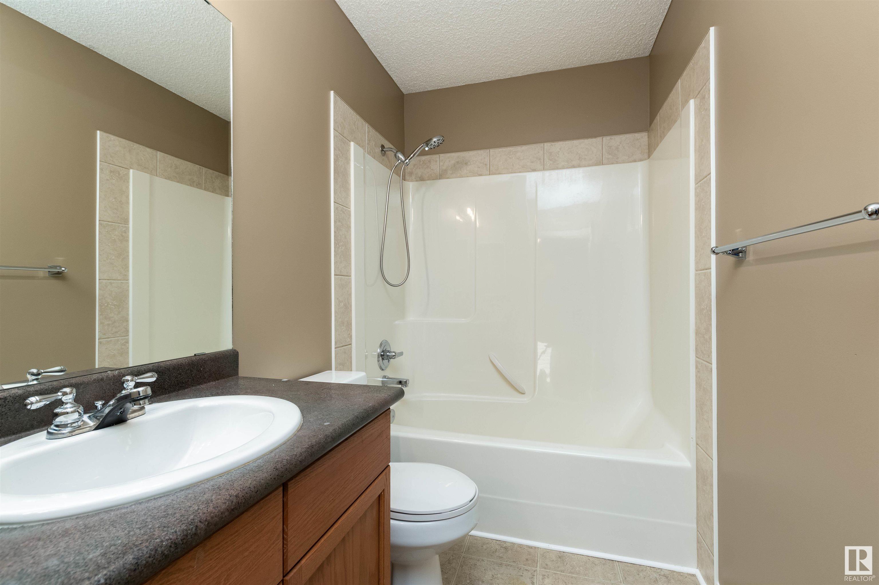 28 SUMMERLAND Way