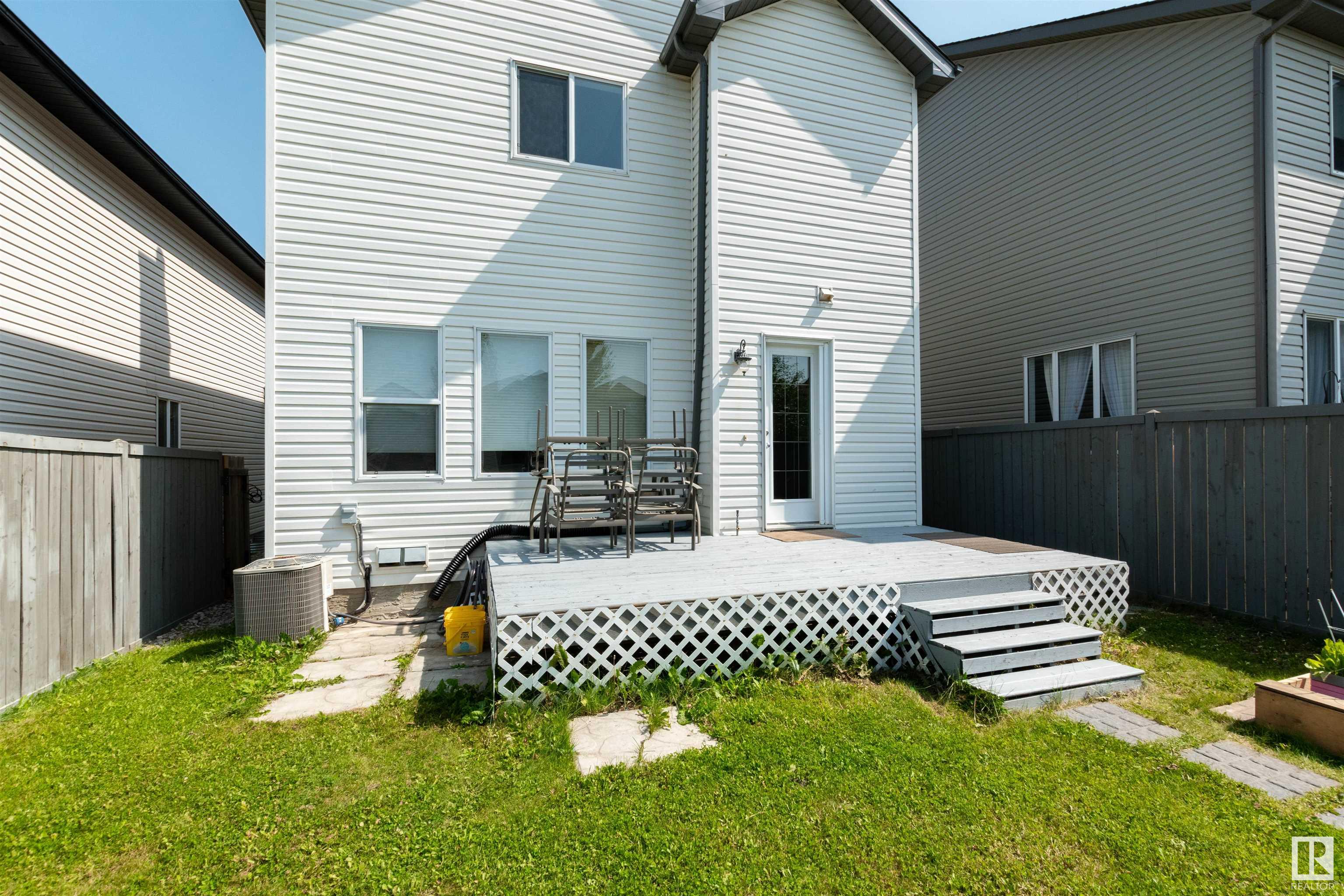 28 SUMMERLAND Way