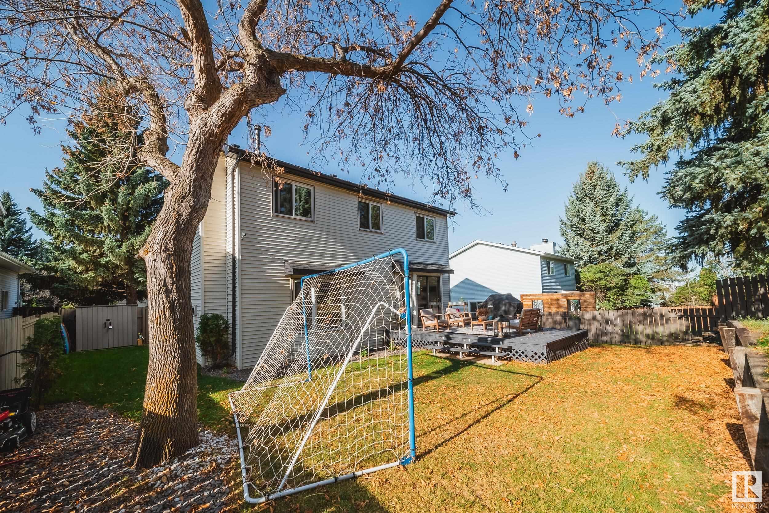 27 WELLAND Crescent