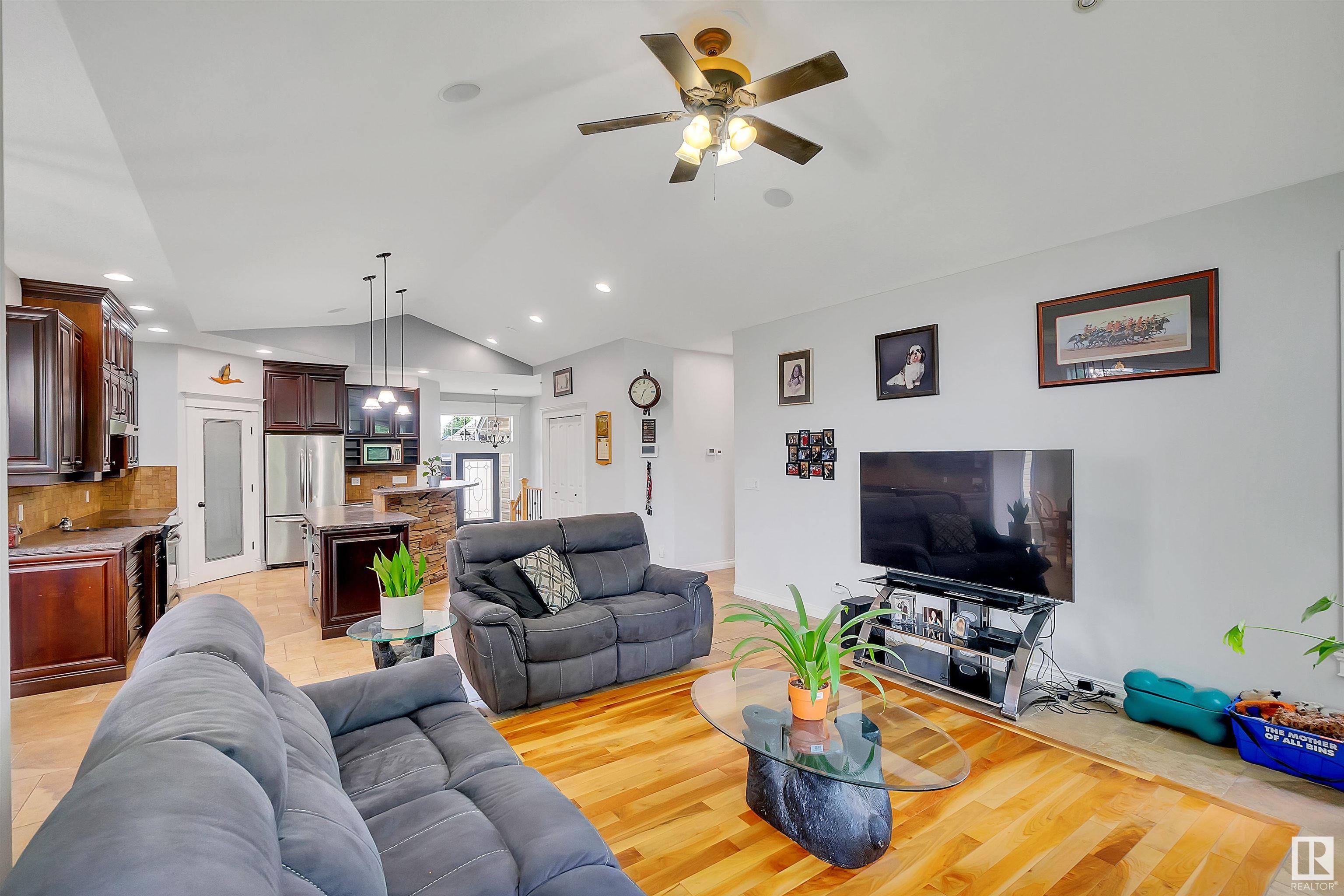 28 Lakewood Cove S