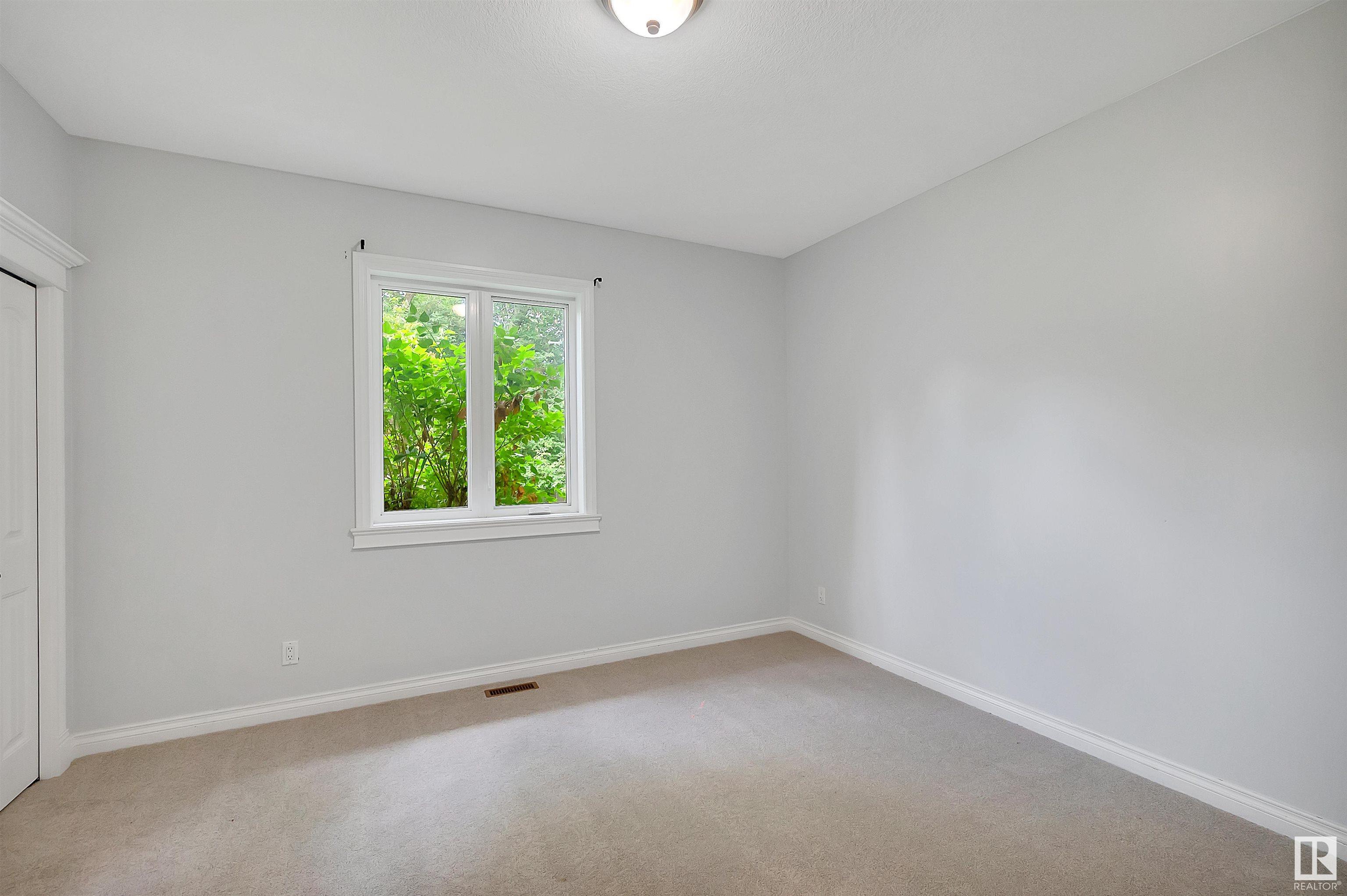 28 Lakewood Cove S