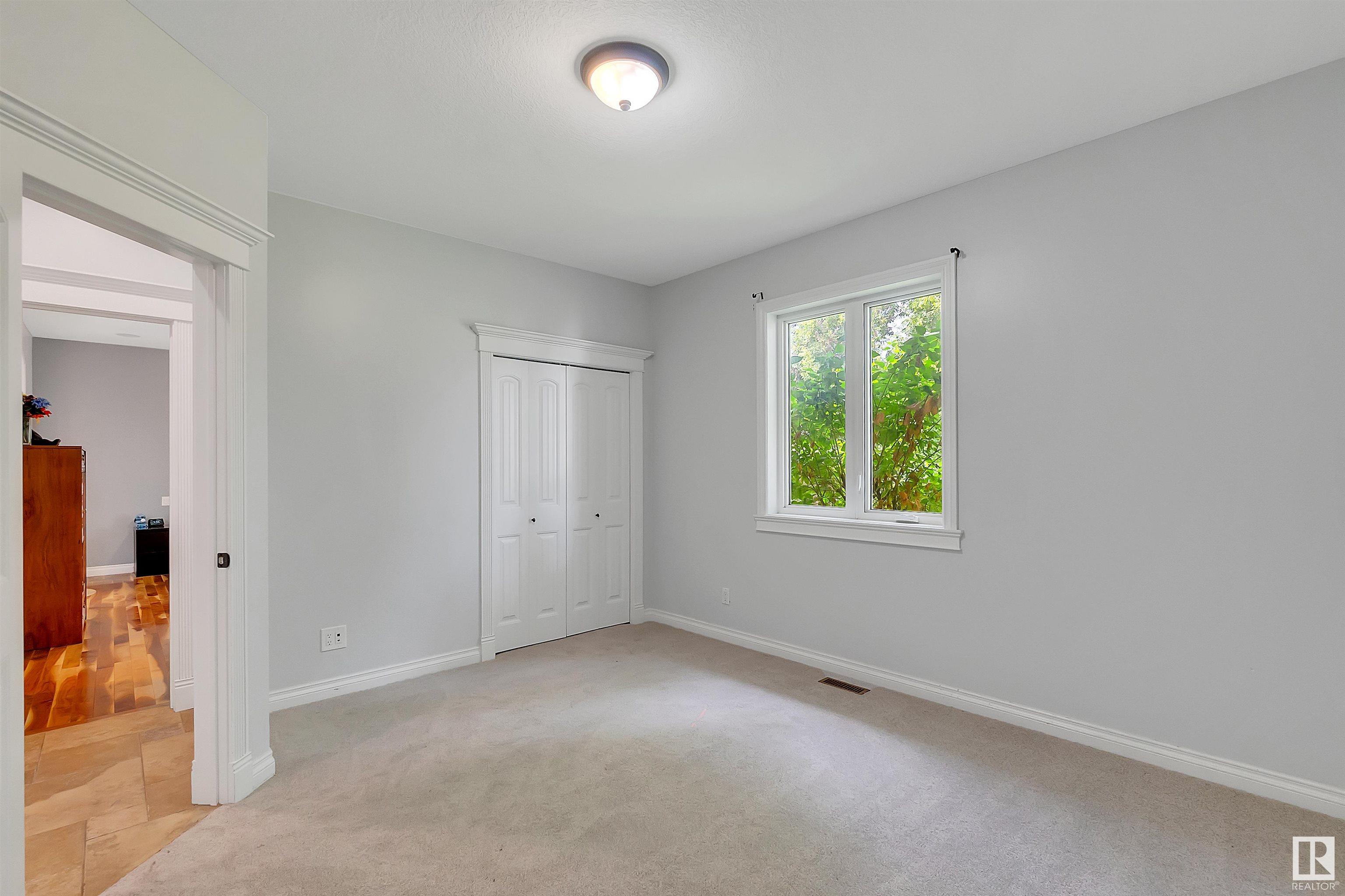 28 Lakewood Cove S