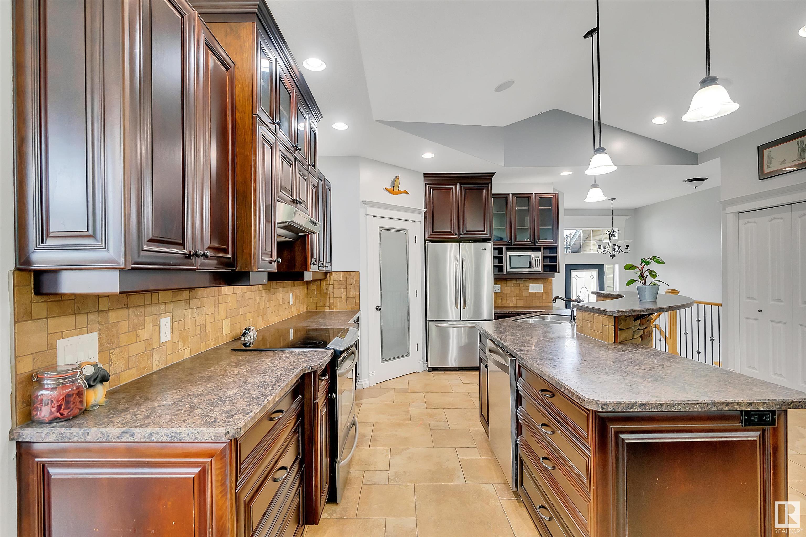 28 Lakewood Cove S