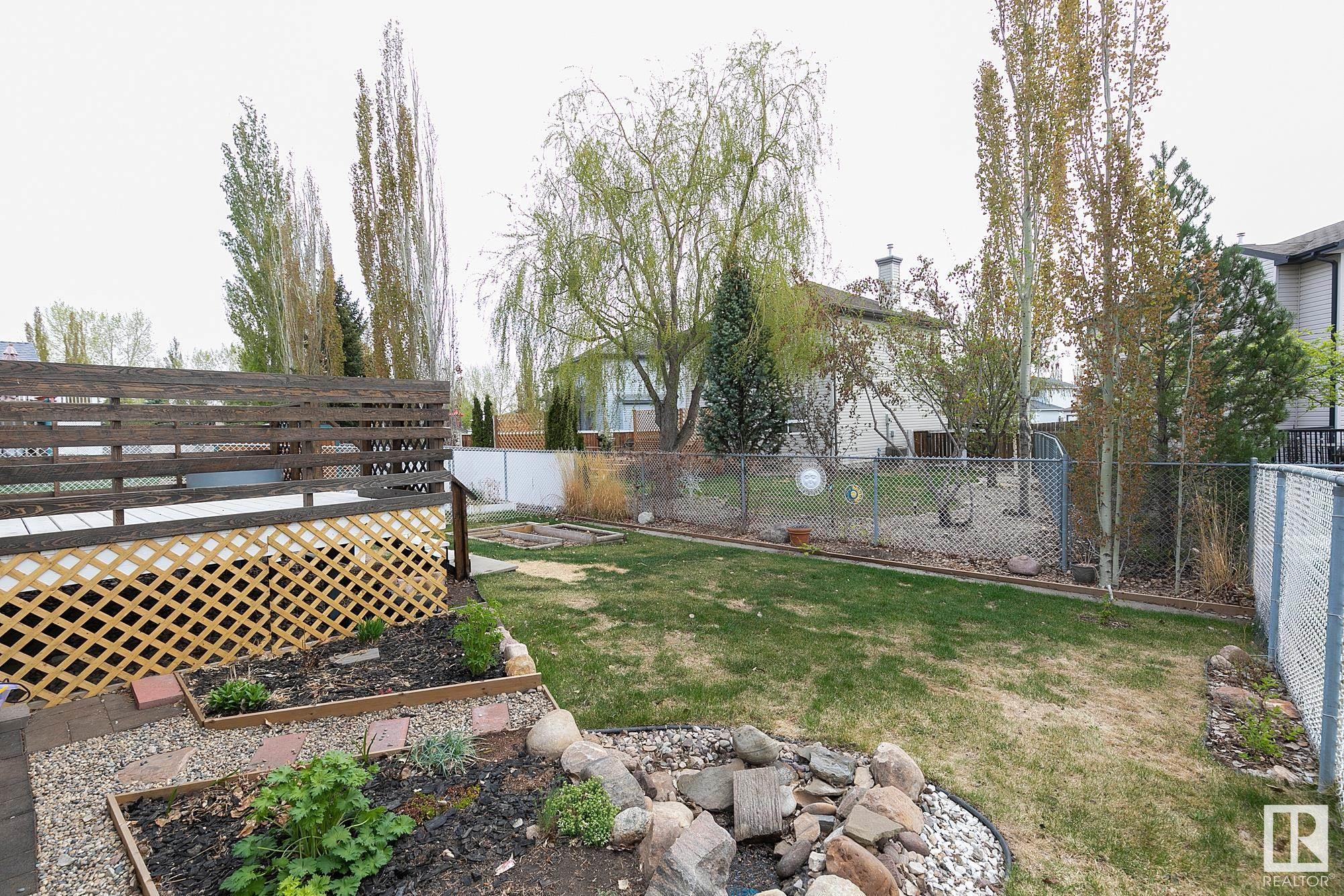 170 LAKELAND Drive