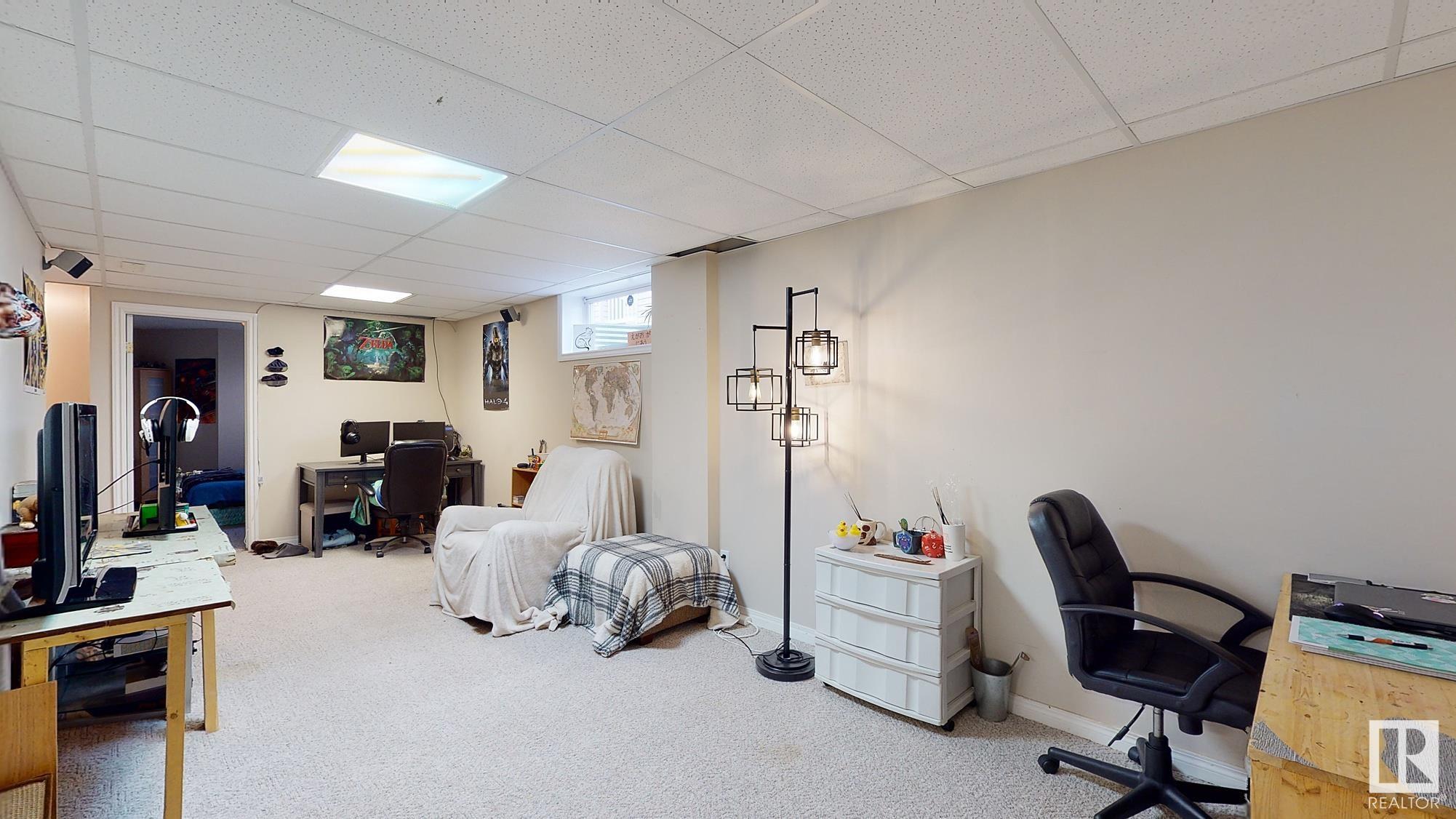 170 LAKELAND Drive