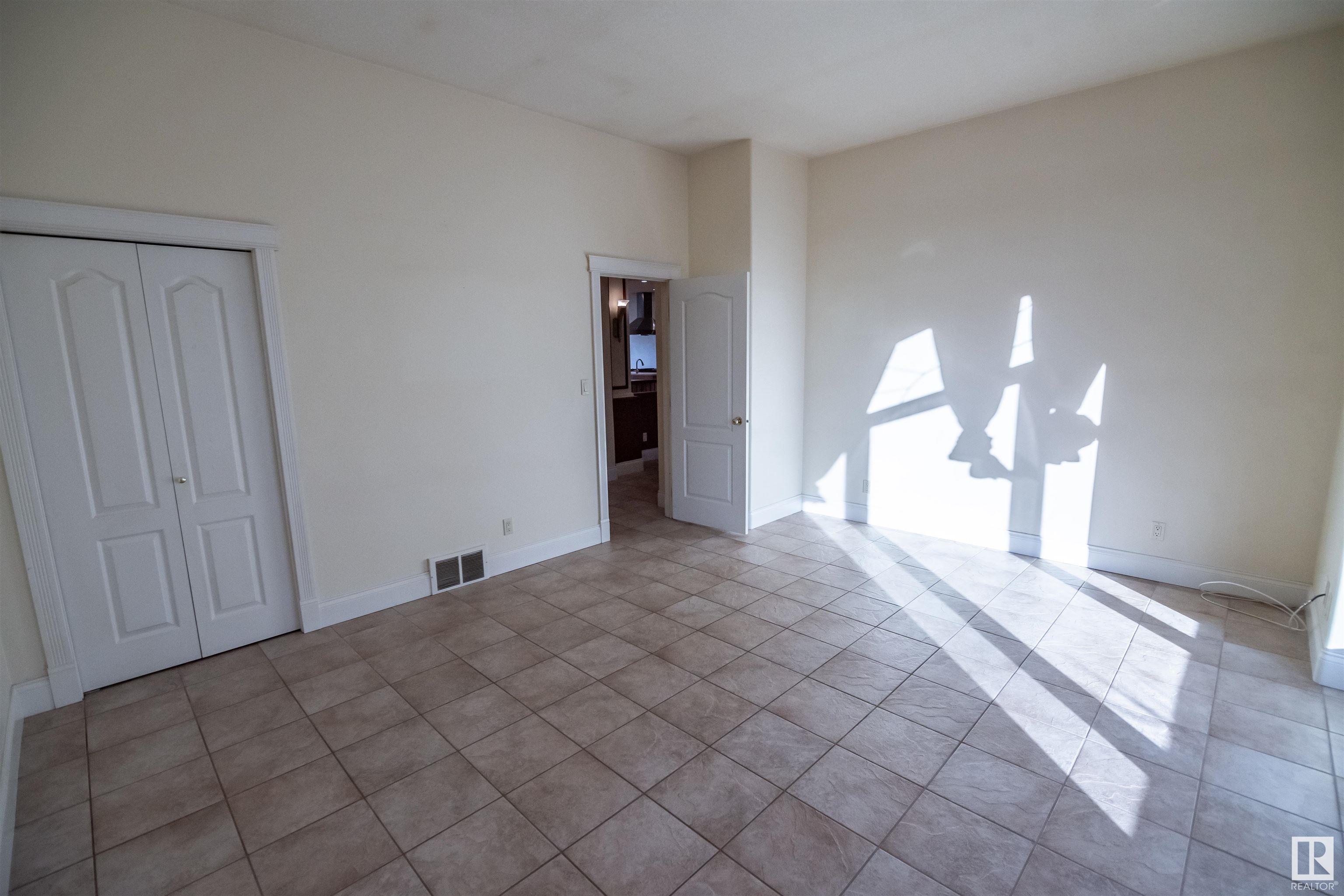 1 HUNTINGTON Drive