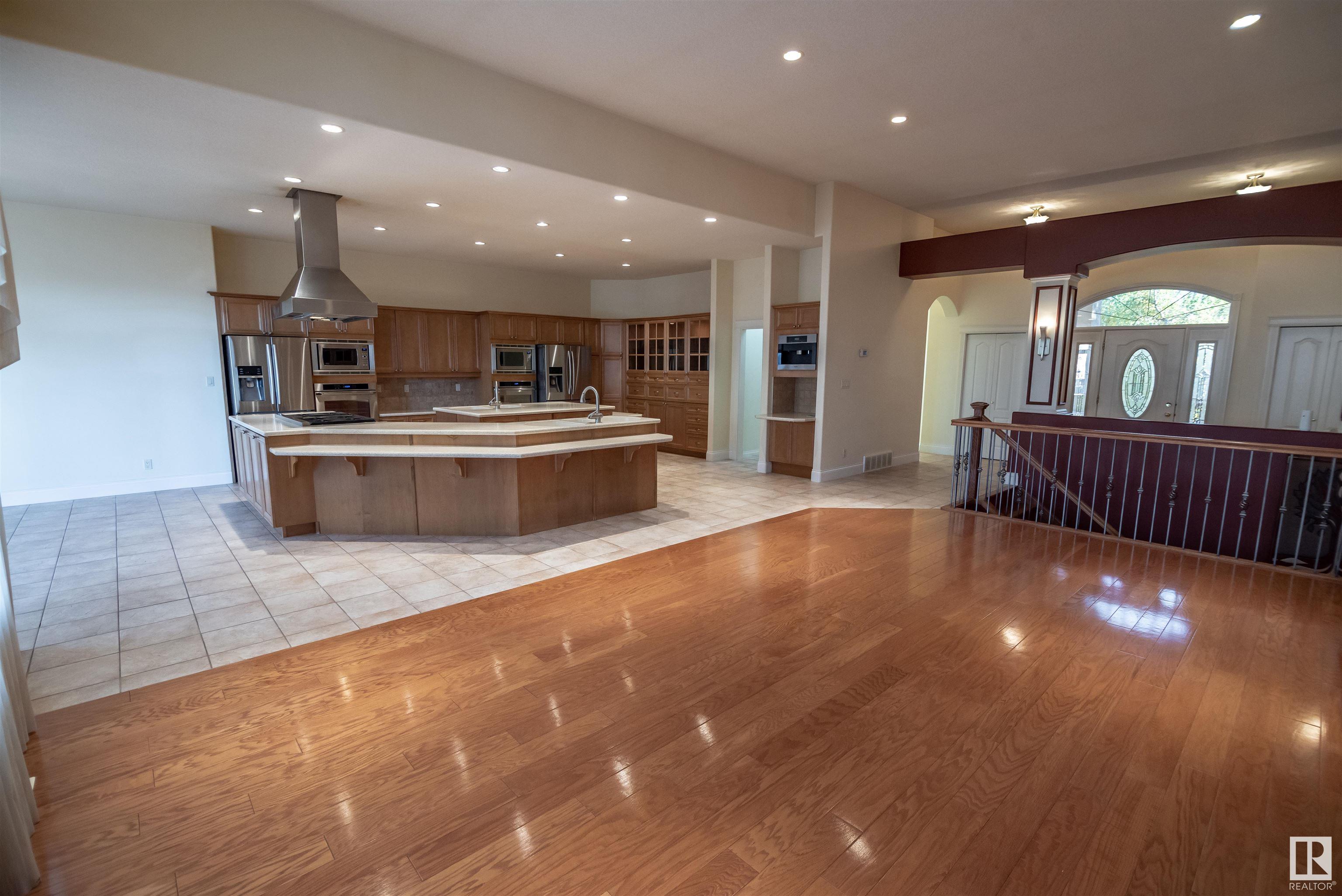 1 HUNTINGTON Drive