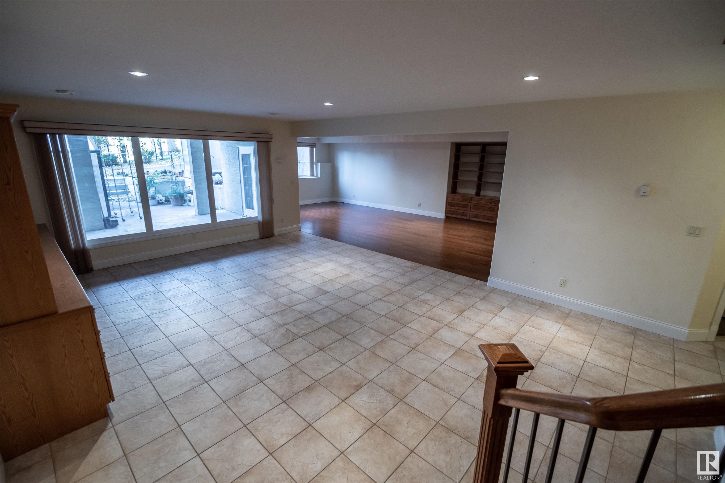 1 HUNTINGTON Drive