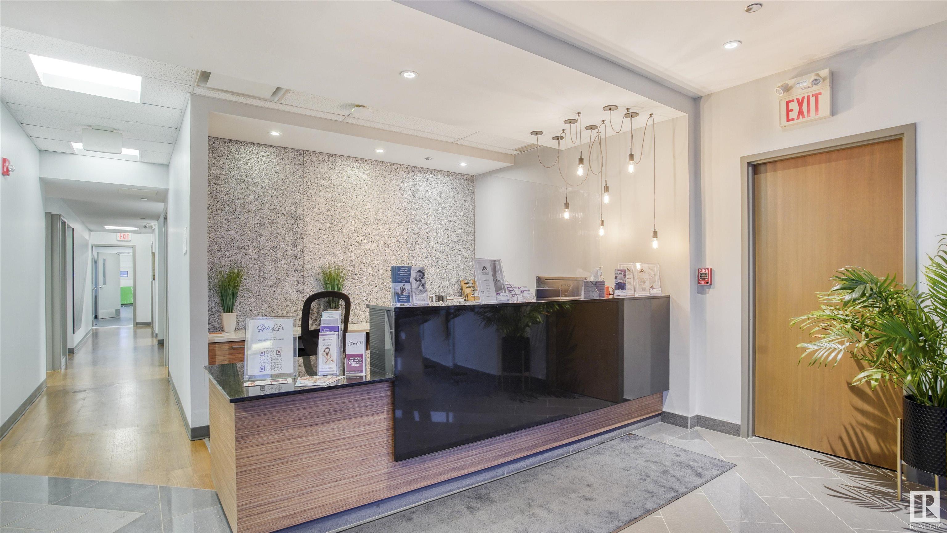 101-102 190 CARLETON Drive