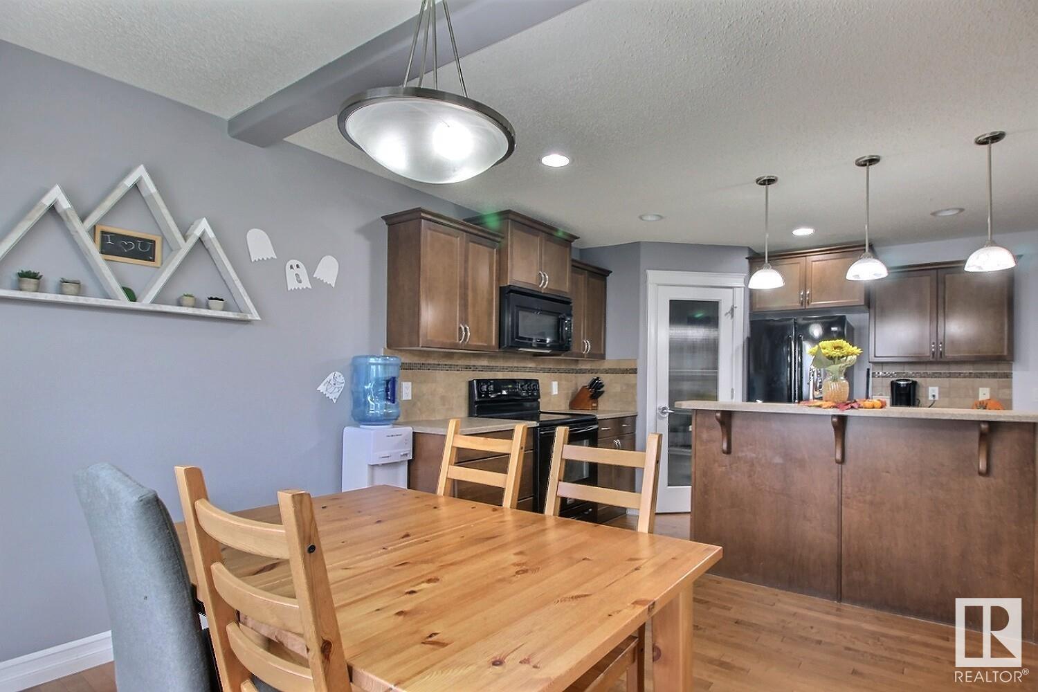 24 SPRING Cove